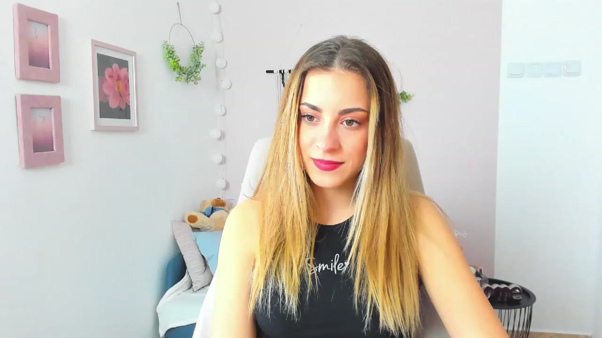 Gallery image thumbnail from Gia_Lopez18's myfreecams stream on, 03/24/2023, 13:28 image 11 of 20