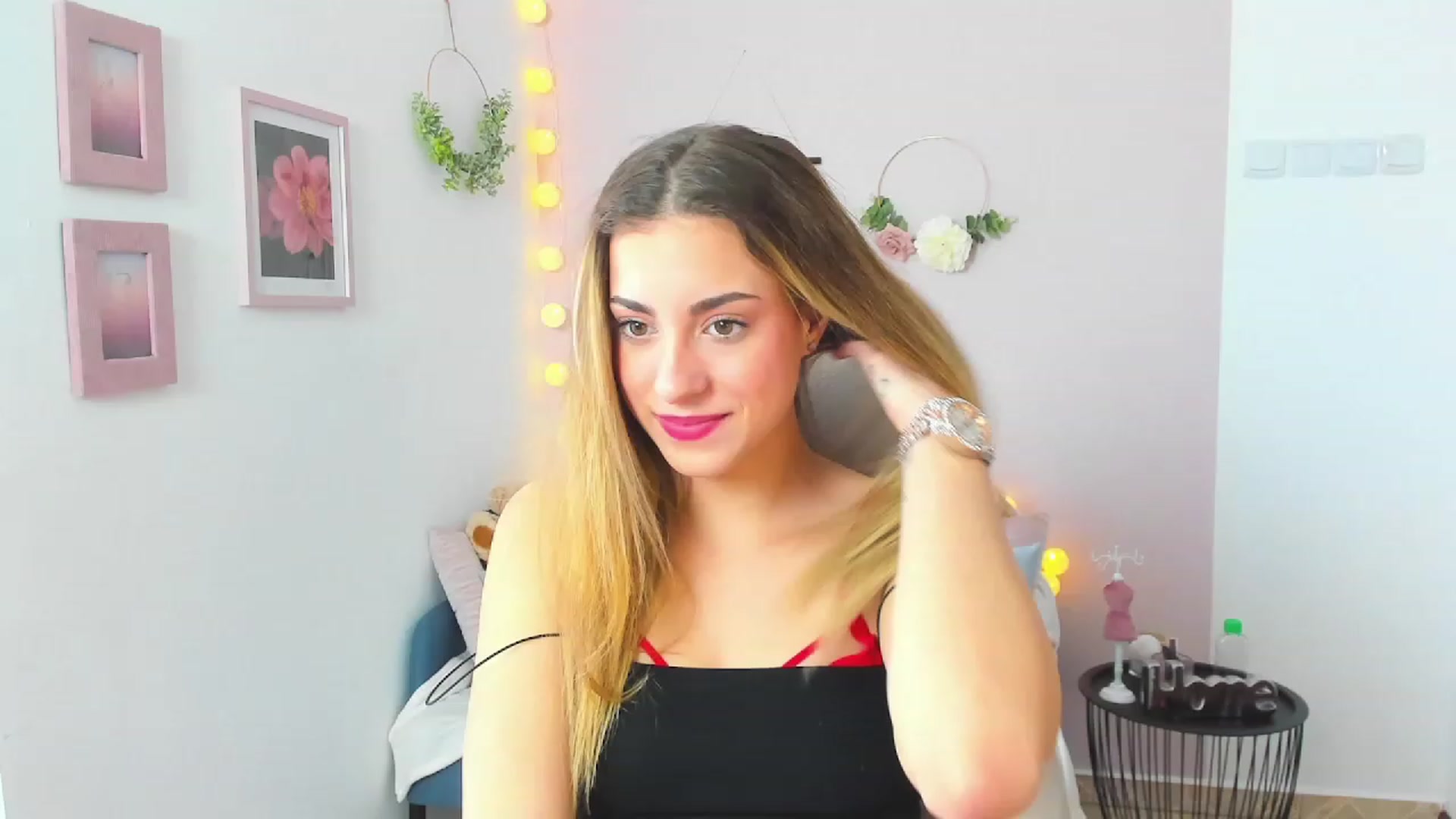 Gallery image thumbnail from Gia_Lopez18's myfreecams stream on, 03/25/2023, 11:46 image 20 of 20