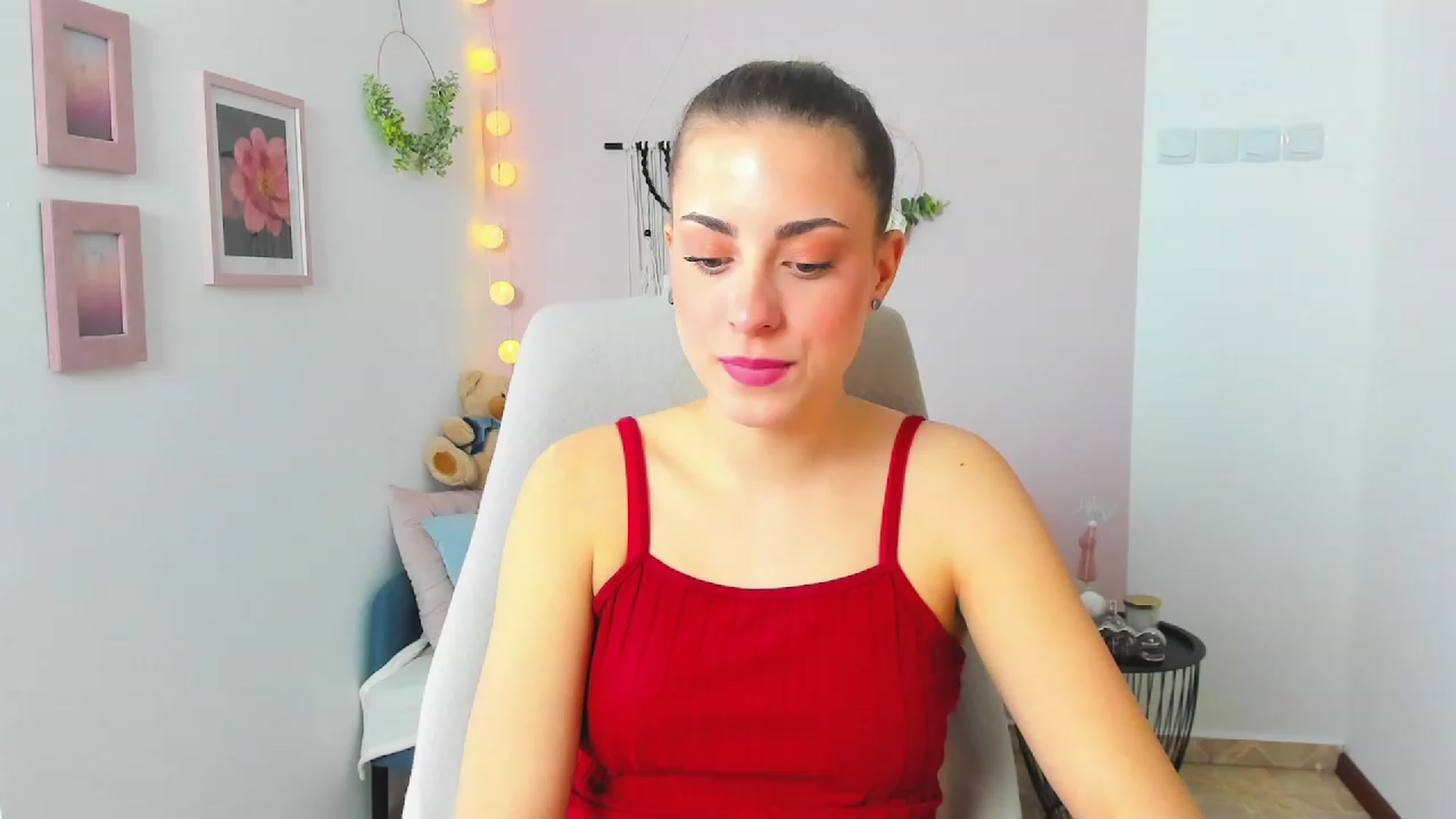 Gallery image thumbnail from Gia_Lopez18's myfreecams stream on, 04/01/2023, 10:29 image 13 of 20