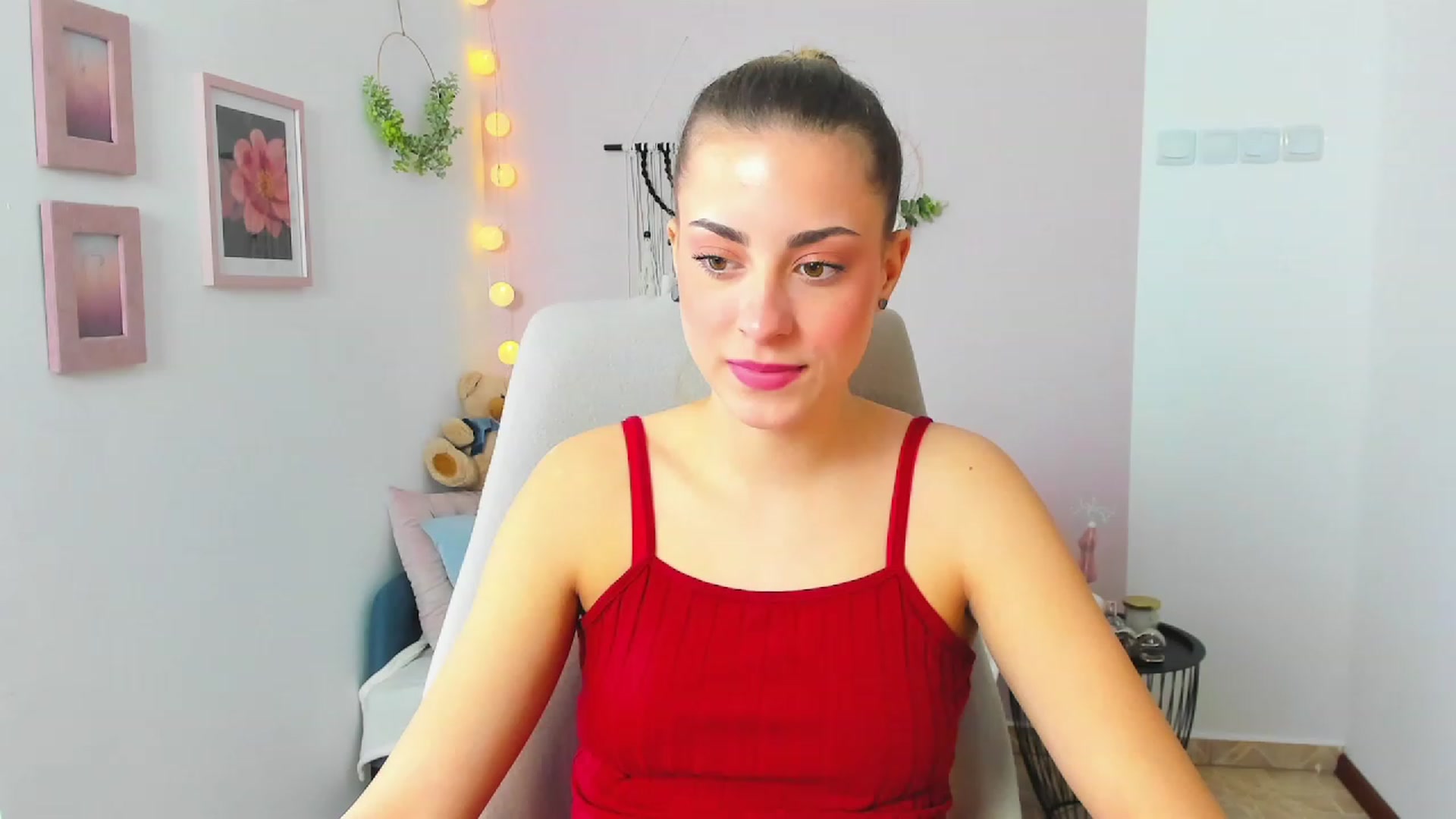 Gallery image thumbnail from Gia_Lopez18's myfreecams stream on, 04/01/2023, 10:29 image 12 of 20