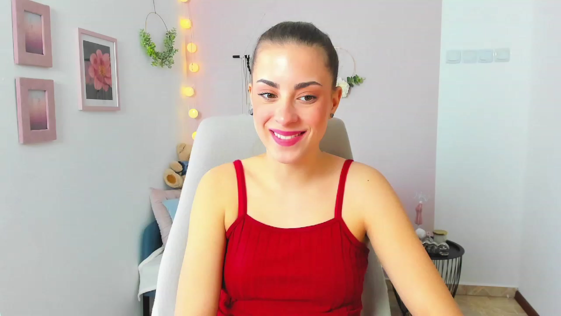 Gallery image thumbnail from Gia_Lopez18's myfreecams stream on, 04/01/2023, 10:29 image 11 of 20