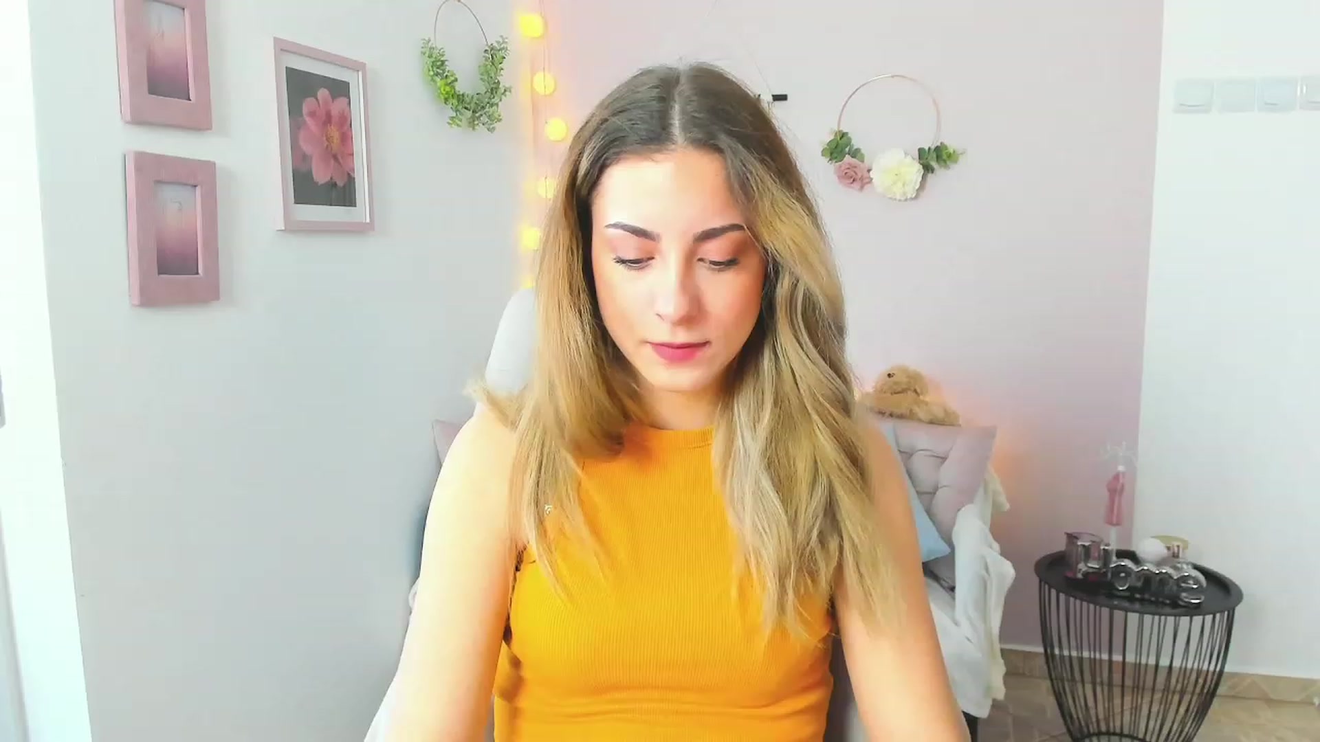 Gallery image thumbnail from Gia_Lopez18's myfreecams stream on, 04/05/2023, 09:51 image 4 of 20
