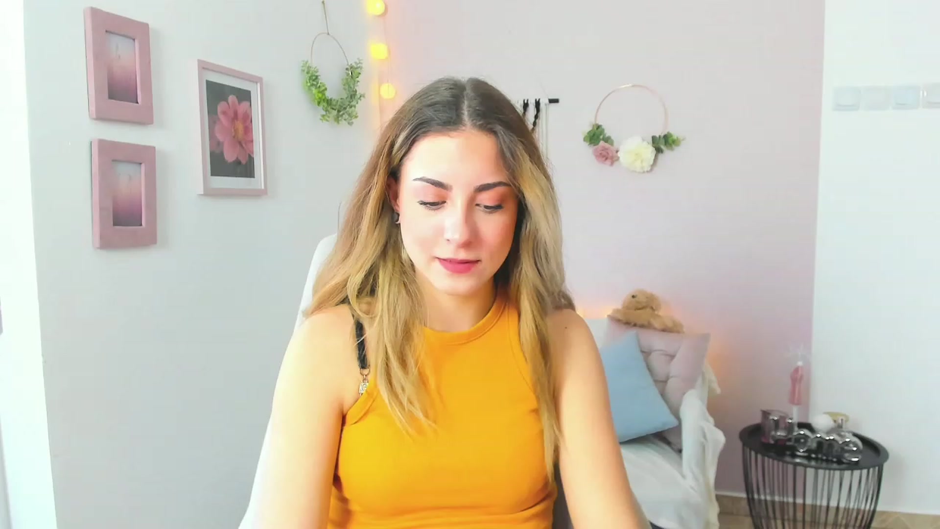 Gallery image thumbnail from Gia_Lopez18's myfreecams stream on, 04/05/2023, 09:51 image 14 of 20