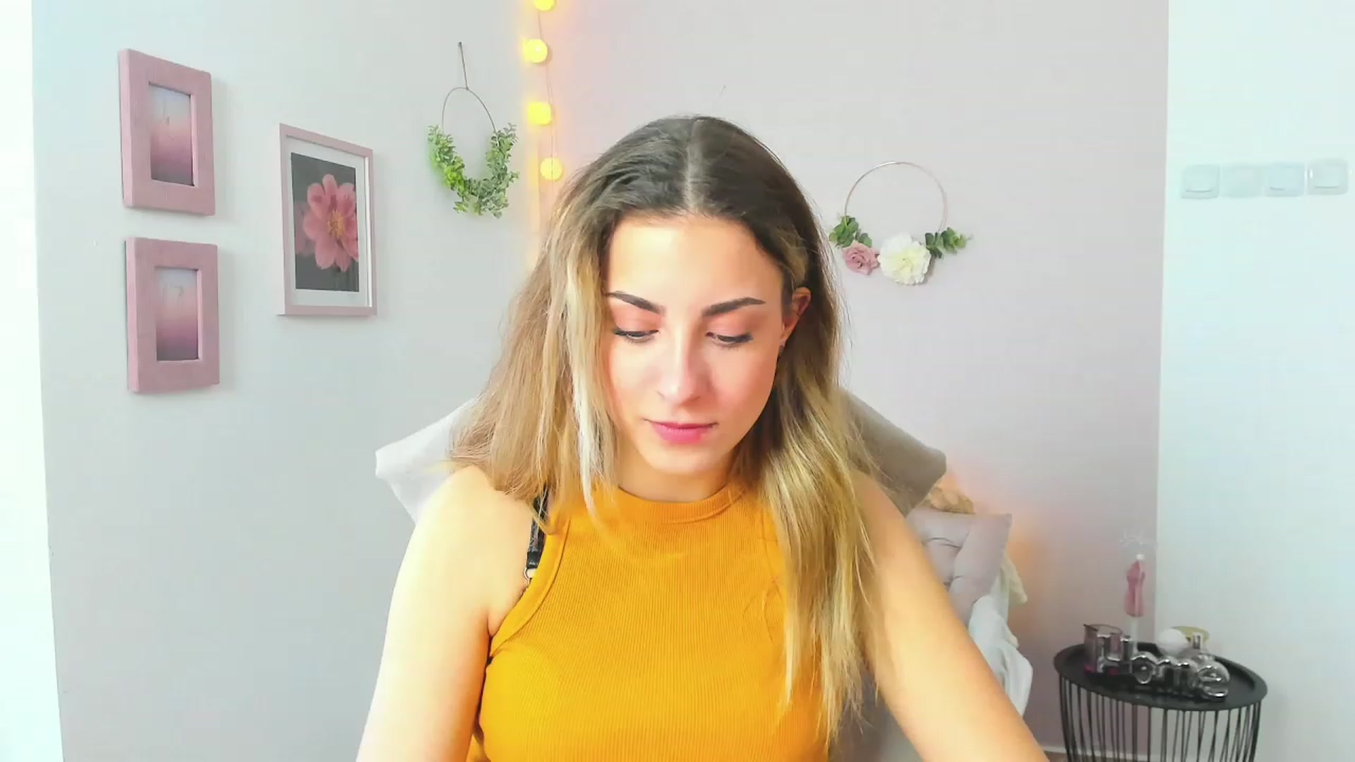 Gallery image thumbnail from Gia_Lopez18's myfreecams stream on, 04/05/2023, 12:36 image 10 of 20