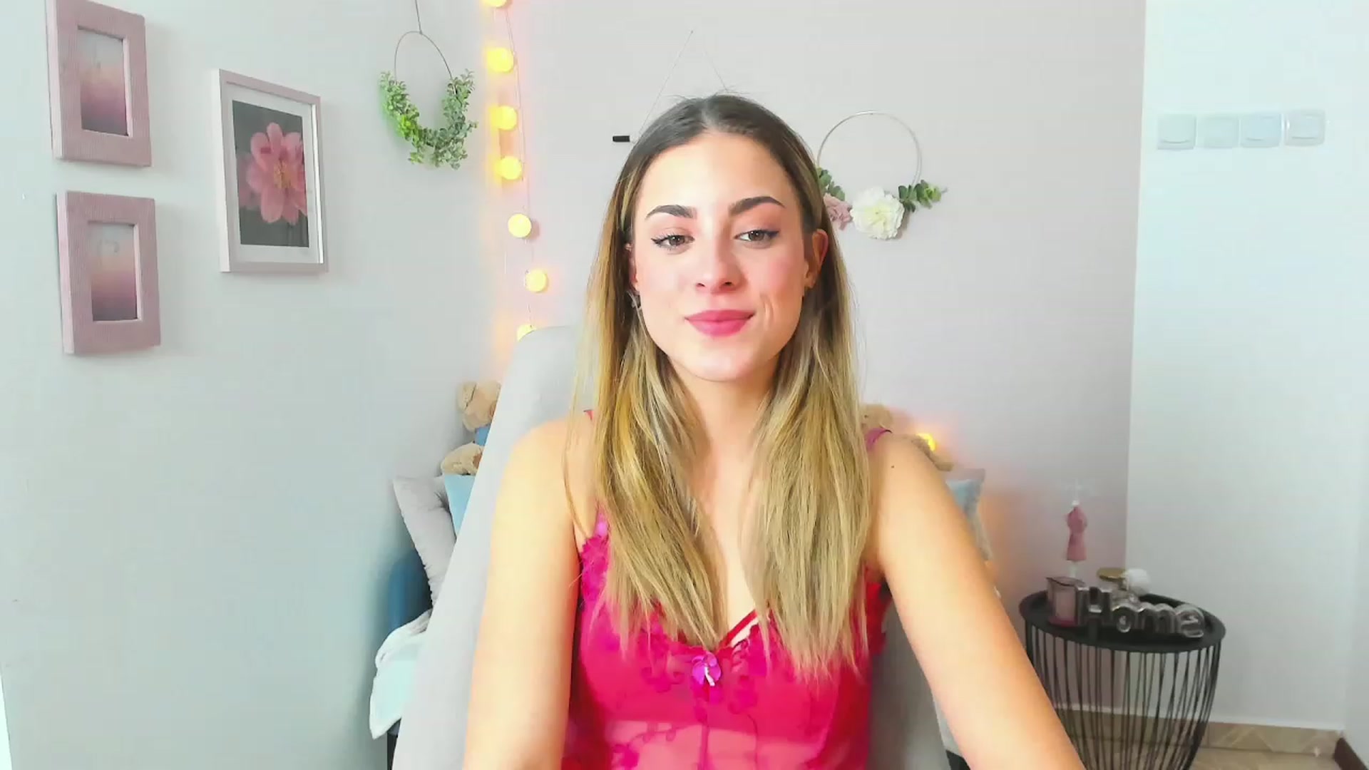 Gallery image thumbnail from Gia_Lopez18's myfreecams stream on, 04/07/2023, 13:52 image 19 of 20