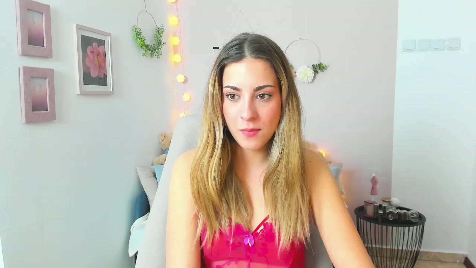 Gallery image thumbnail from Gia_Lopez18's myfreecams stream on, 04/07/2023, 13:52 image 10 of 20