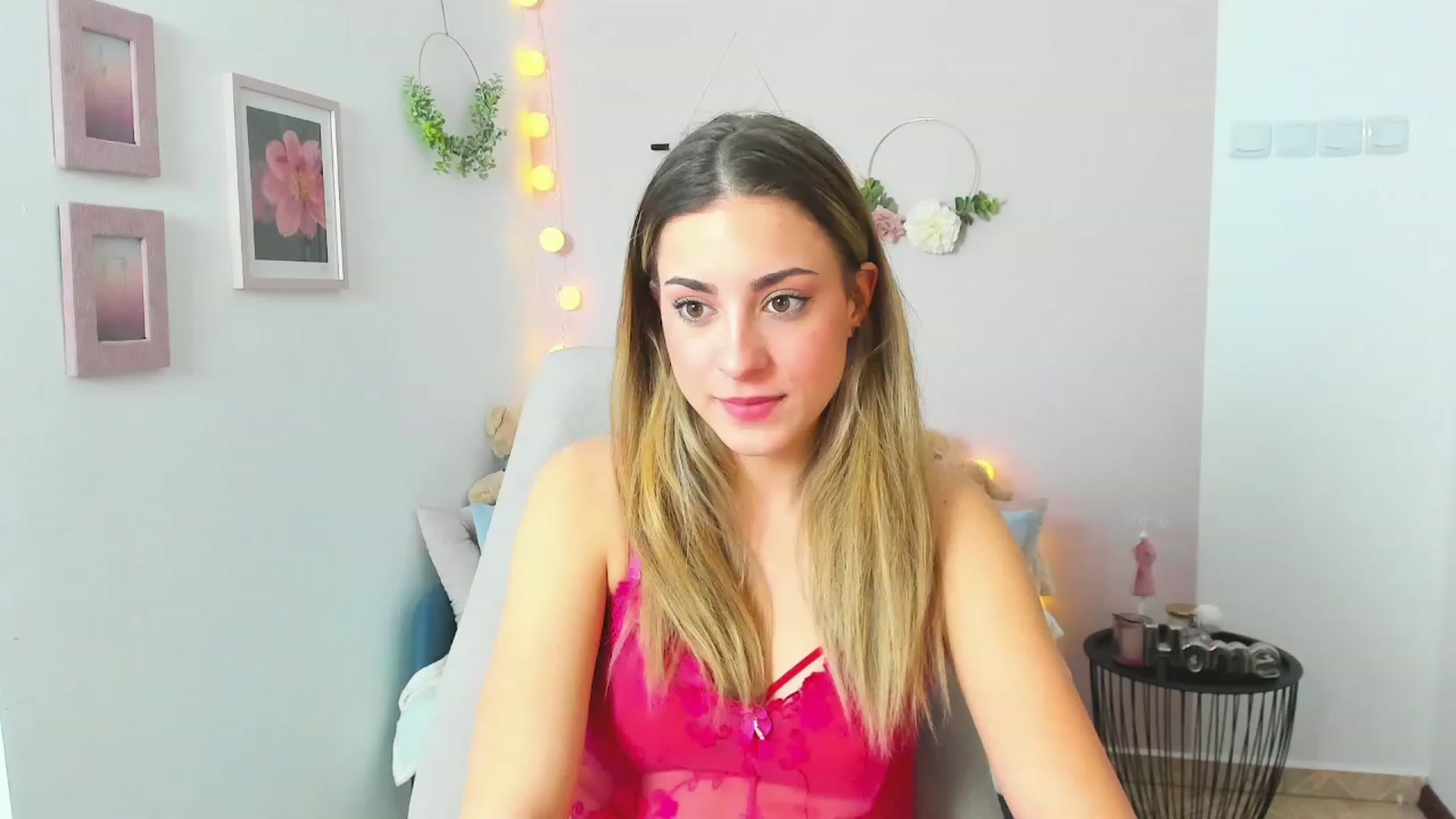 Gallery image thumbnail from Gia_Lopez18's myfreecams stream on, 04/07/2023, 13:52 image 15 of 20