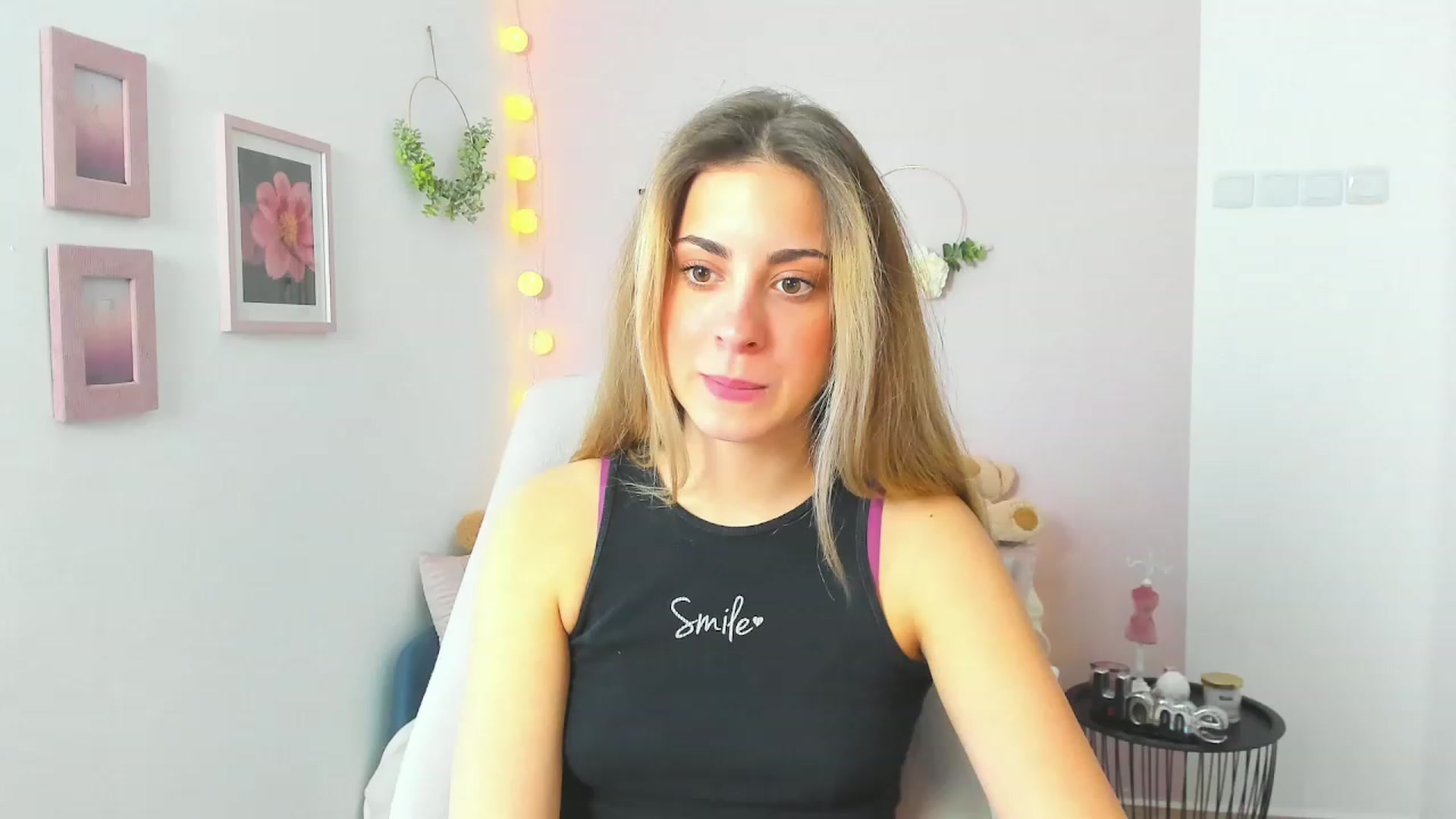 Gallery image thumbnail from Gia_Lopez18's myfreecams stream on, 04/12/2023, 11:33 image 14 of 20