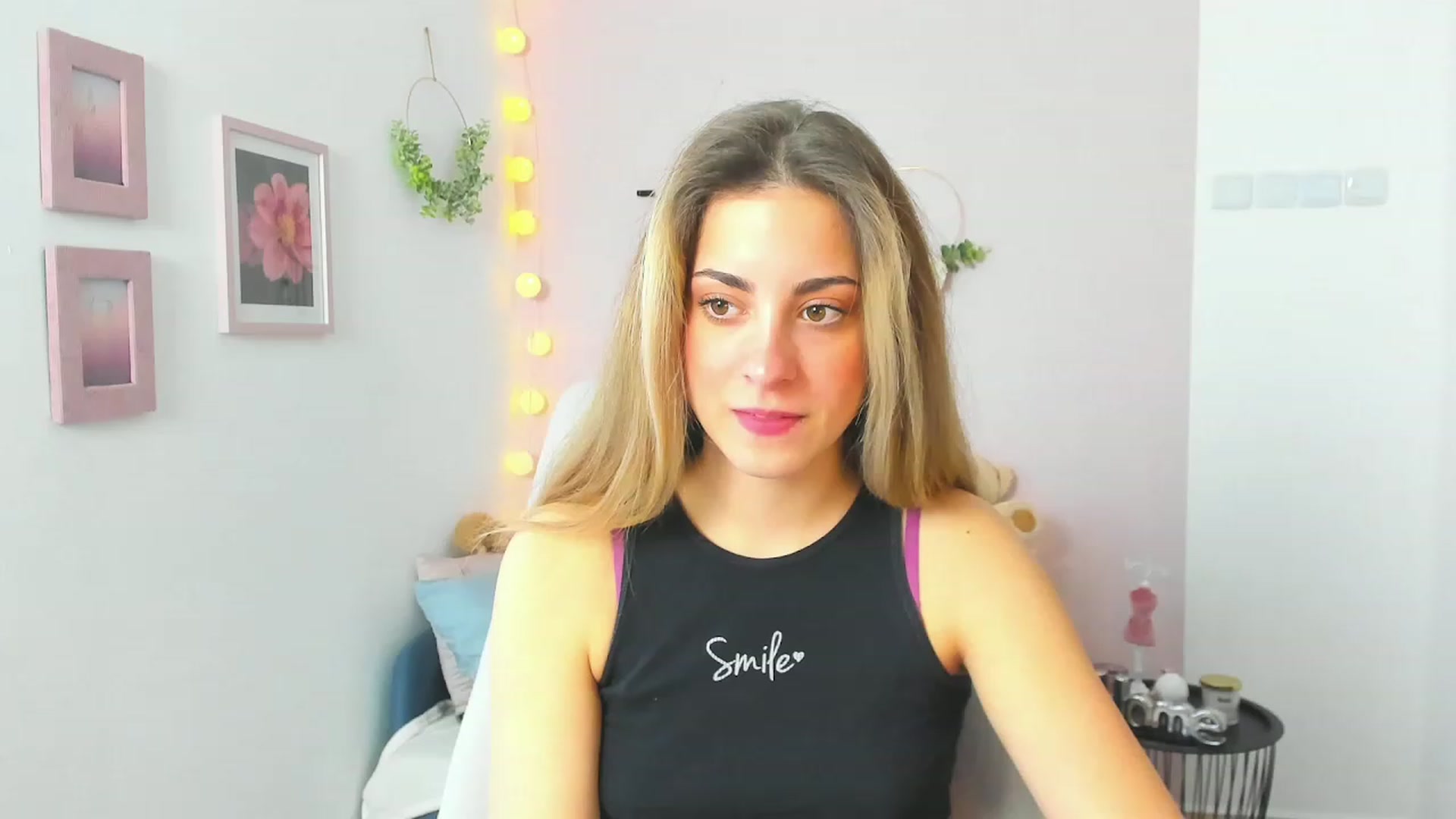 Gallery image thumbnail from Gia_Lopez18's myfreecams stream on, 04/12/2023, 11:33 image 4 of 20
