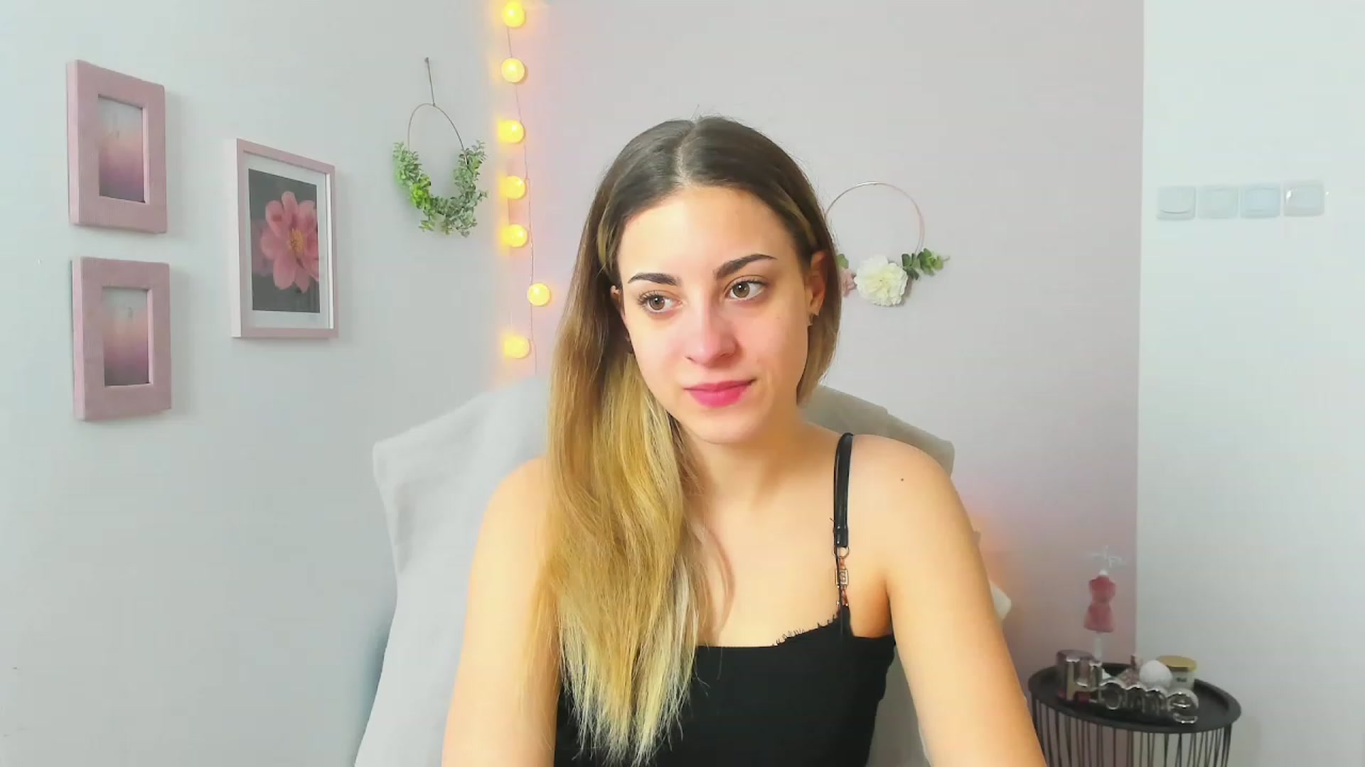 Gallery image thumbnail from Gia_Lopez18's myfreecams stream on, 04/14/2023, 08:48 image 8 of 20