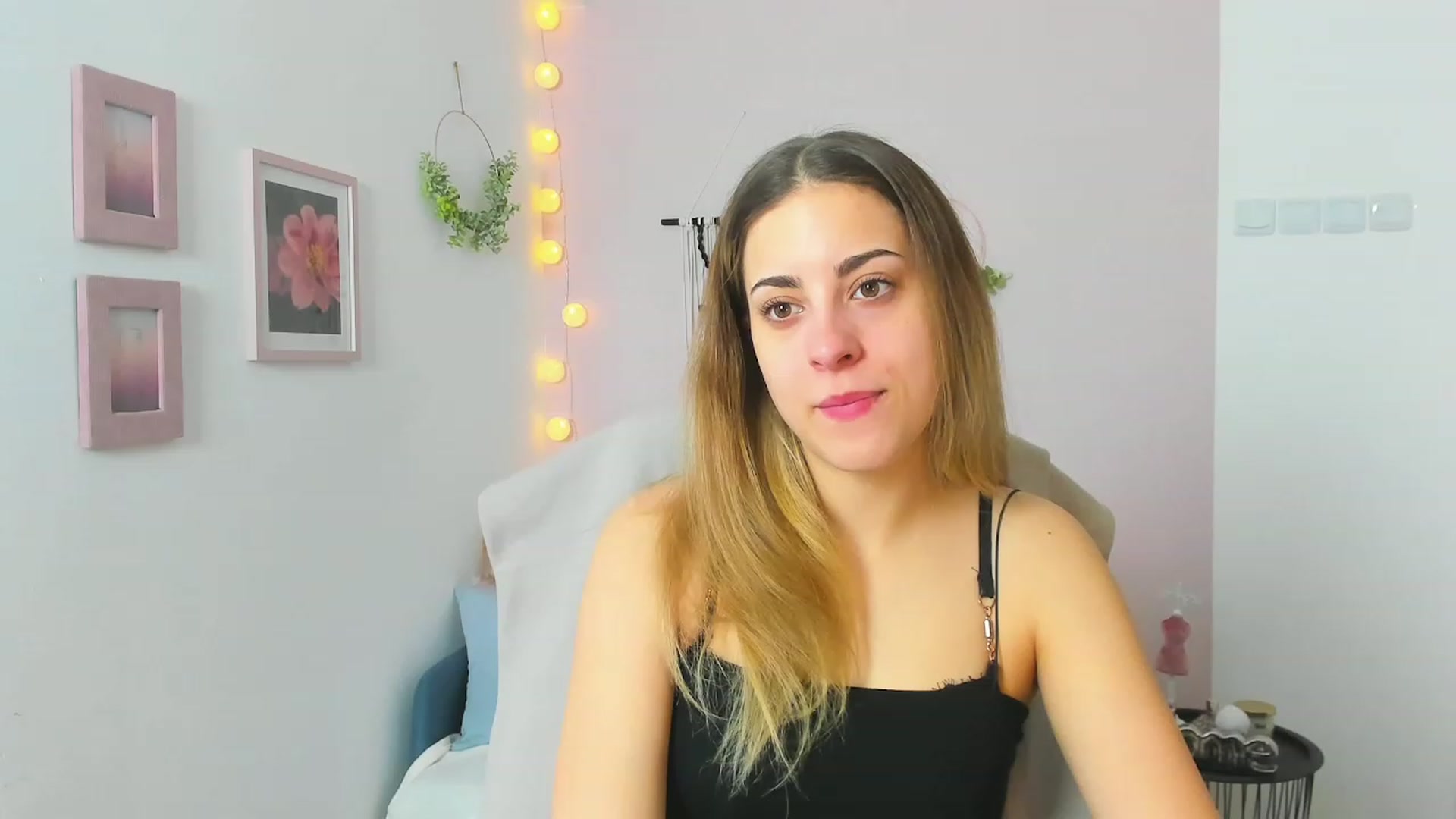 Gallery image thumbnail from Gia_Lopez18's myfreecams stream on, 04/14/2023, 08:48 image 19 of 20