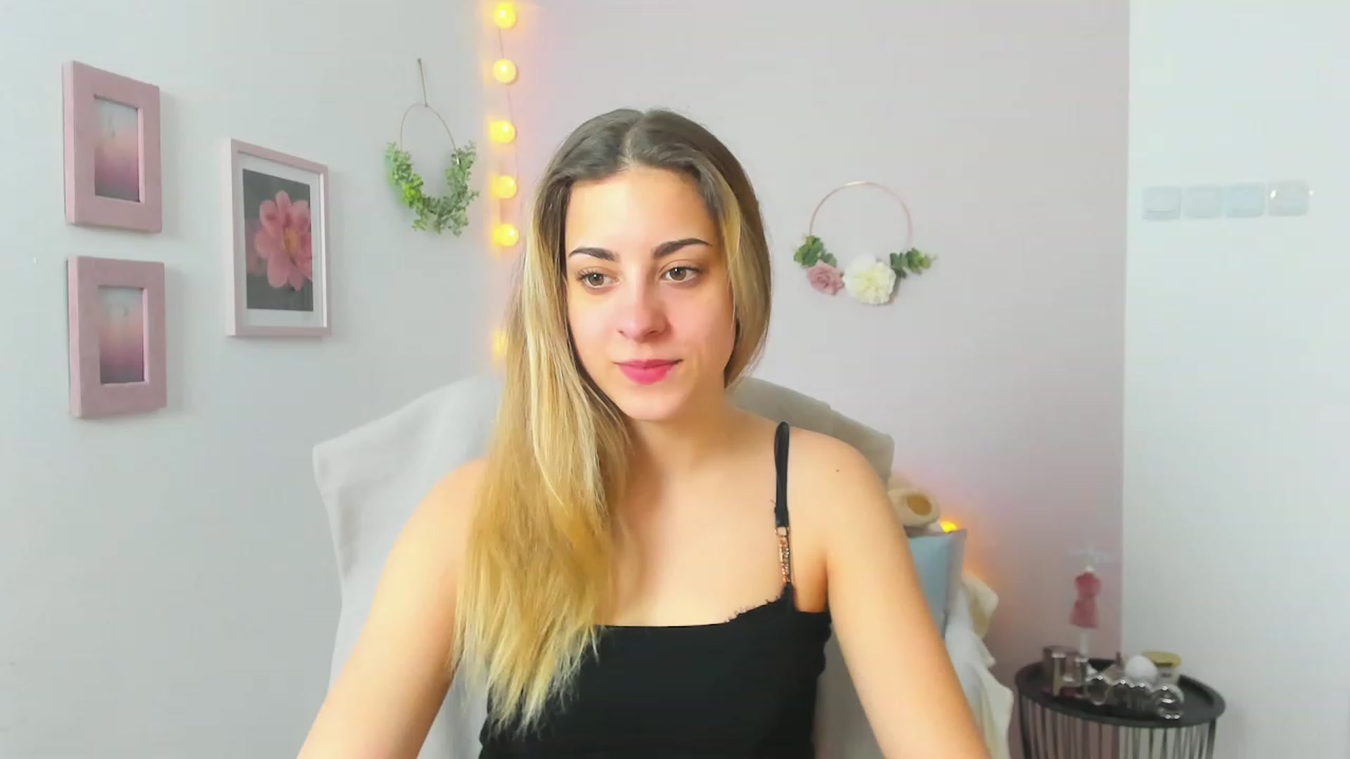 Gallery image thumbnail from Gia_Lopez18's myfreecams stream on, 04/14/2023, 08:48 image 5 of 20