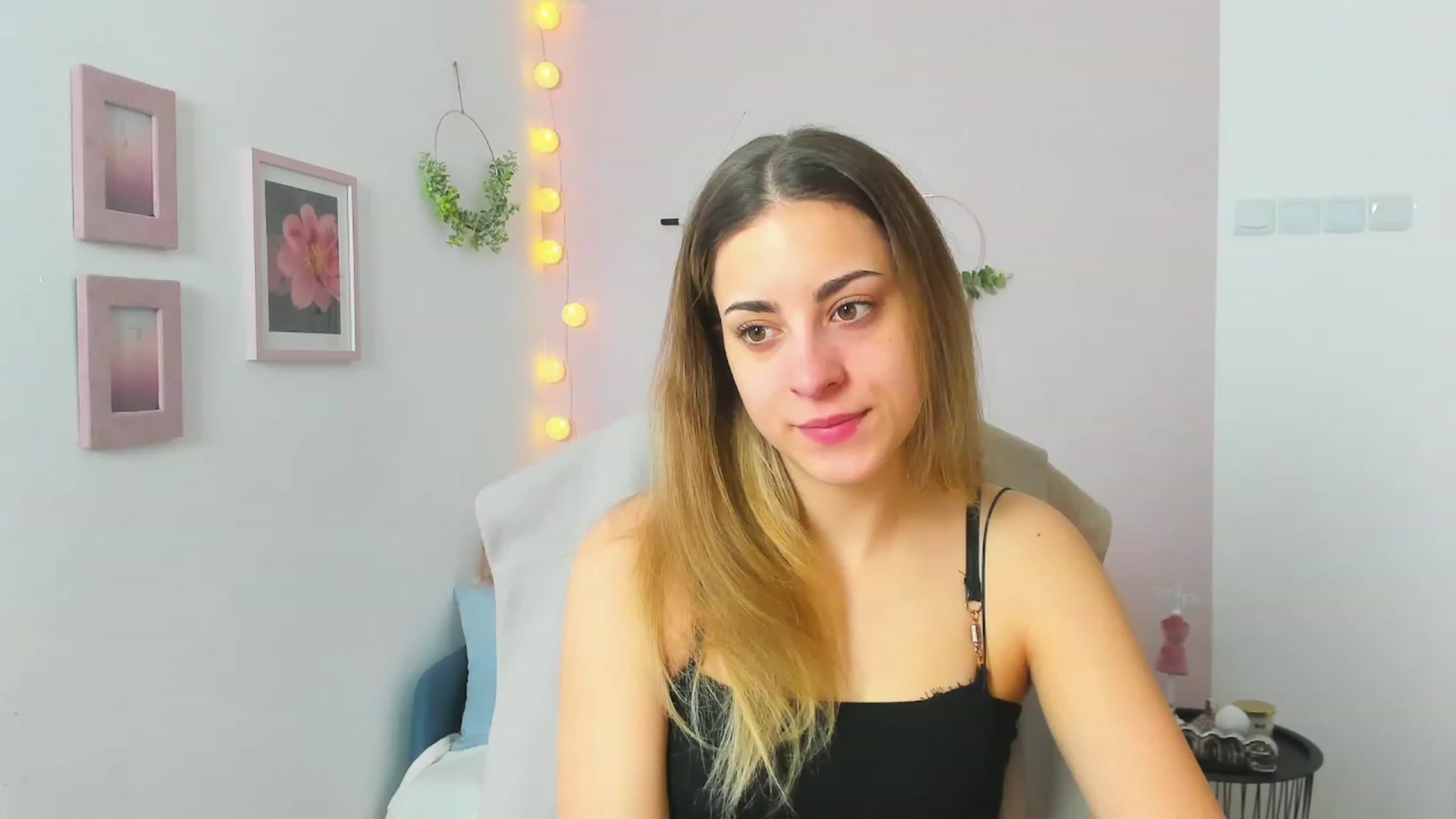 Gallery image thumbnail from Gia_Lopez18's myfreecams stream on, 04/14/2023, 08:48 image 18 of 20