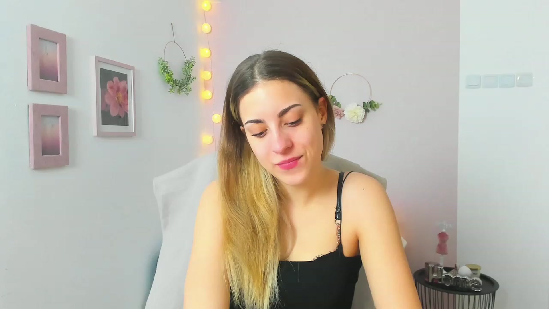 Gallery image thumbnail from Gia_Lopez18's myfreecams stream on, 04/14/2023, 08:48 image 7 of 20