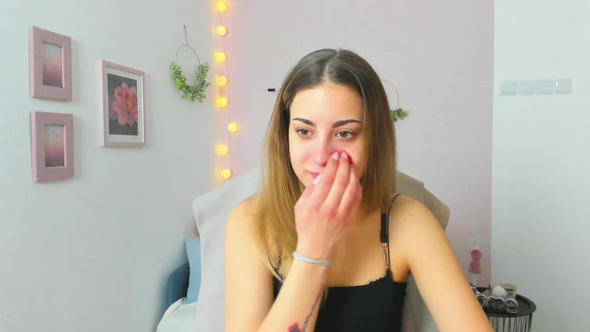 Gallery image thumbnail from Gia_Lopez18's myfreecams stream on, 04/14/2023, 08:48 image 16 of 20