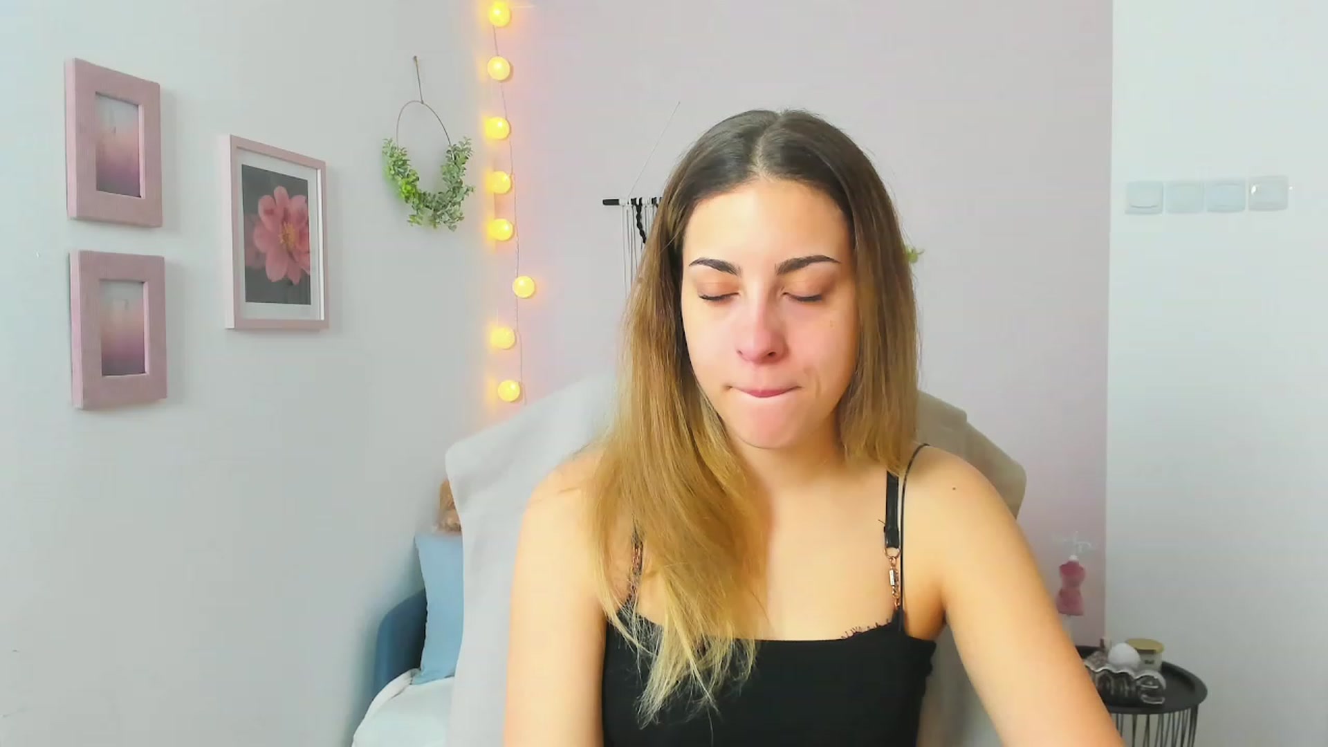 Gallery image thumbnail from Gia_Lopez18's myfreecams stream on, 04/14/2023, 08:48 image 17 of 20