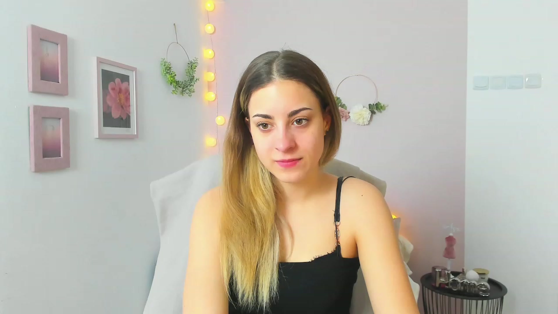Gallery image thumbnail from Gia_Lopez18's myfreecams stream on, 04/14/2023, 08:48 image 12 of 20