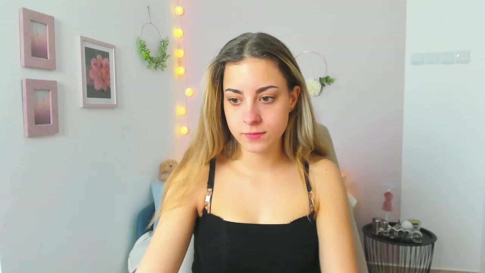 Gallery image thumbnail from Gia_Lopez18's myfreecams stream on, 04/14/2023, 11:39 image 3 of 20