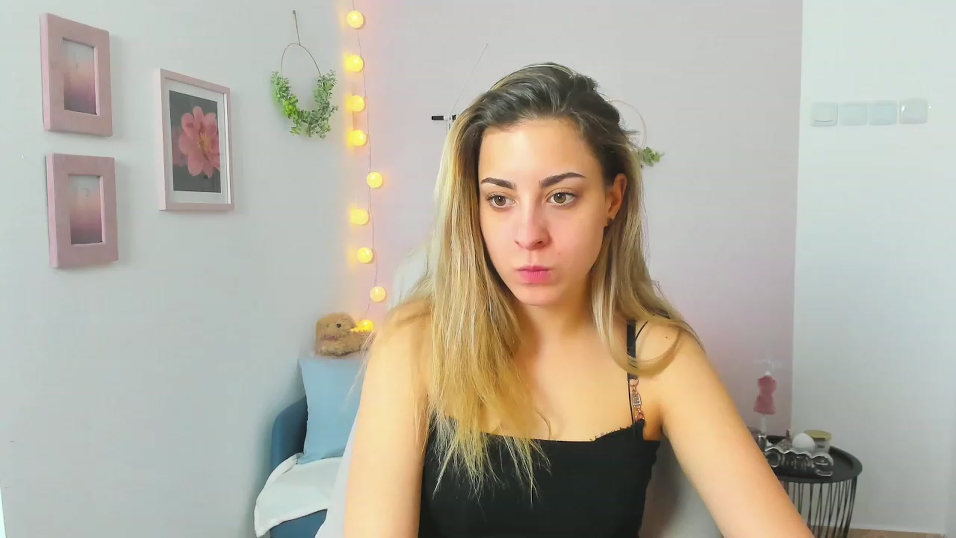 Gallery image thumbnail from Gia_Lopez18's myfreecams stream on, 04/14/2023, 11:39 image 19 of 20