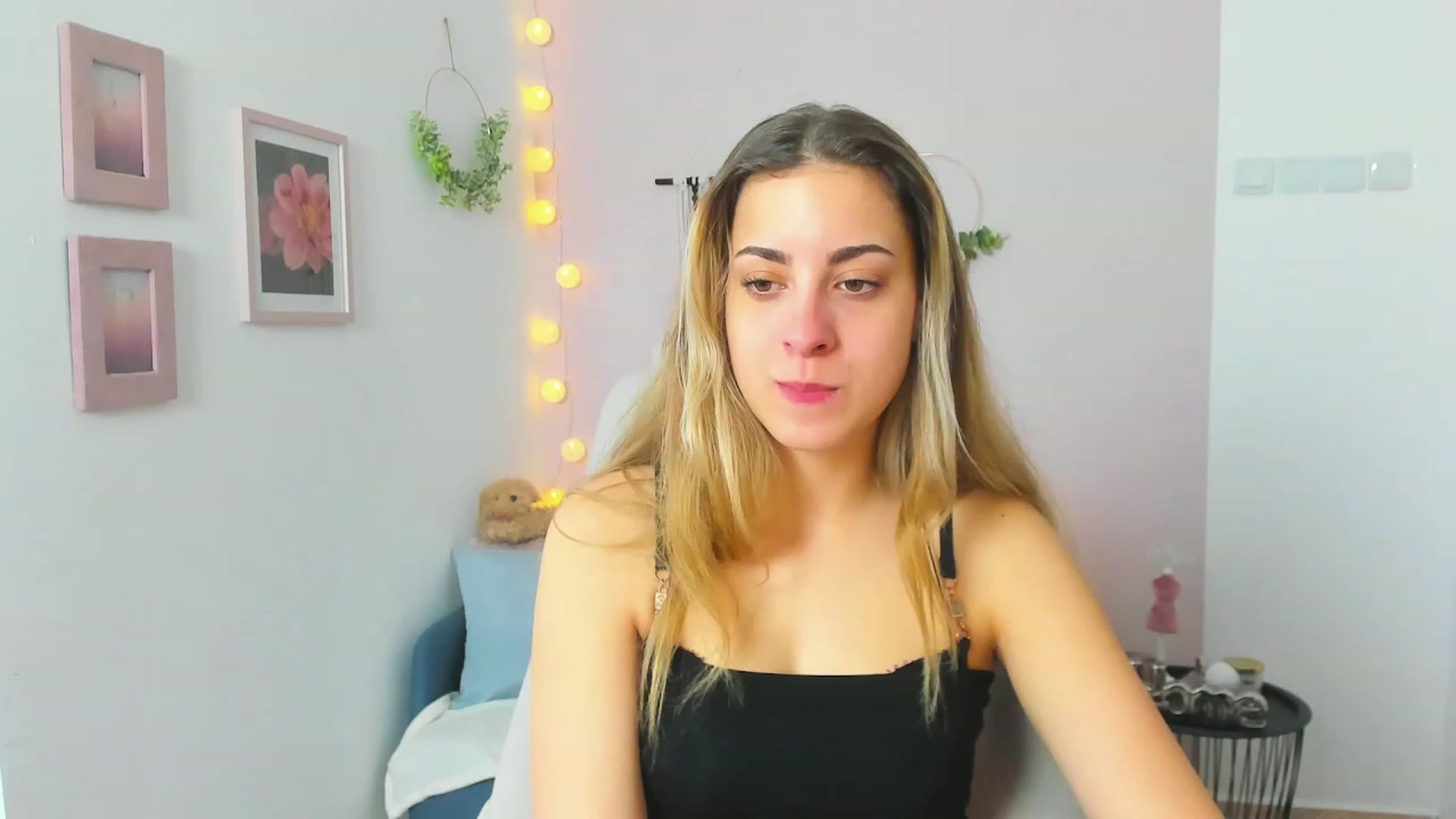 Gallery image thumbnail from Gia_Lopez18's myfreecams stream on, 04/14/2023, 11:39 image 13 of 20