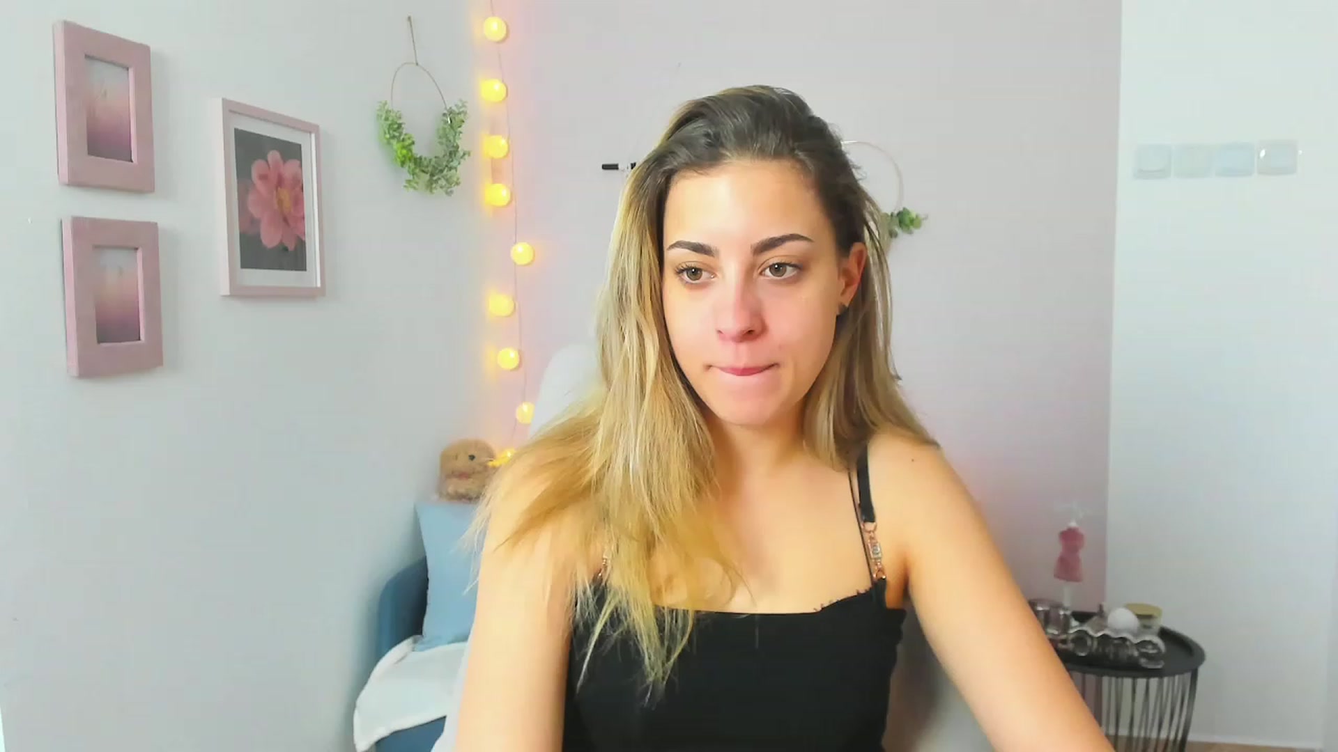 Gallery image thumbnail from Gia_Lopez18's myfreecams stream on, 04/14/2023, 11:39 image 15 of 20