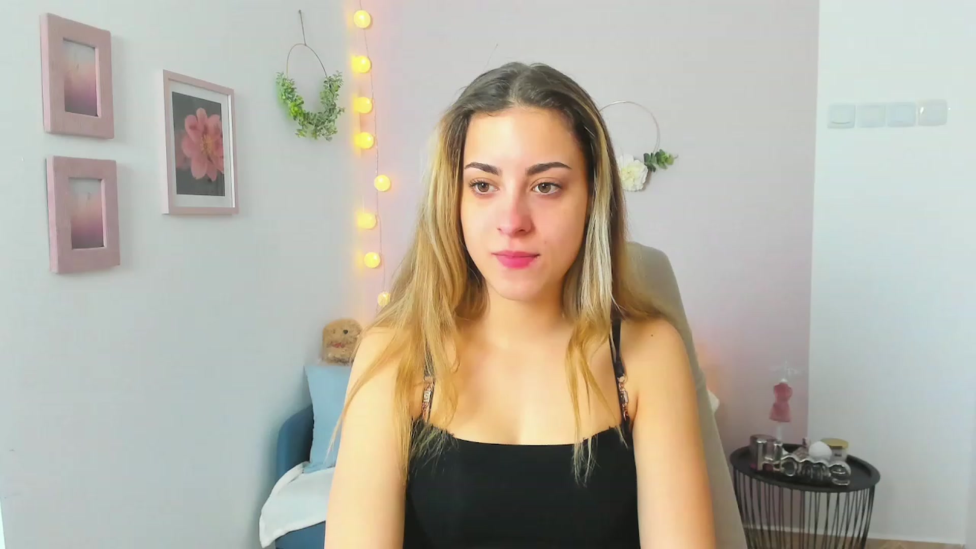 Gallery image thumbnail from Gia_Lopez18's myfreecams stream on, 04/14/2023, 11:39 image 5 of 20