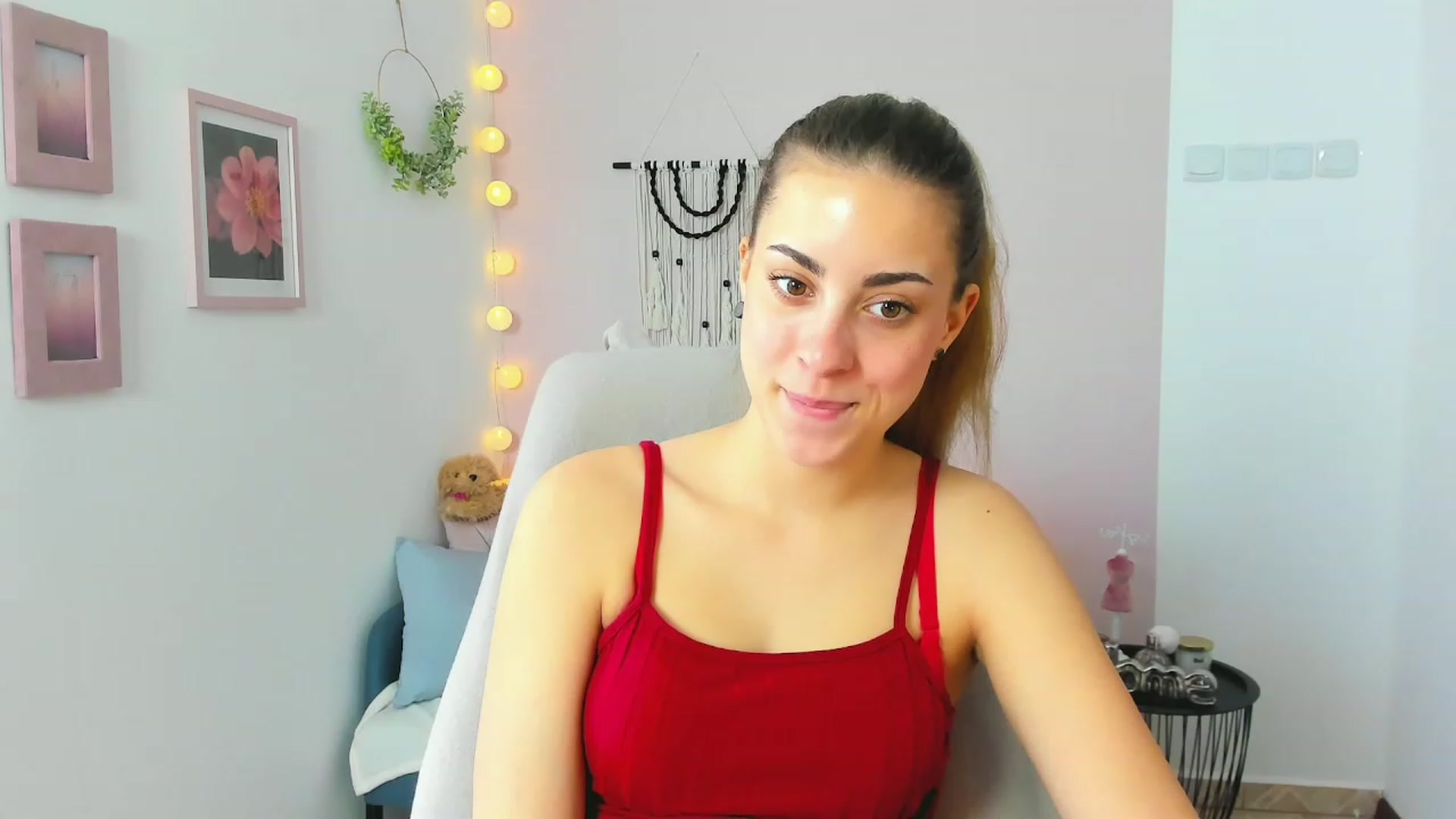 Gallery image thumbnail from Gia_Lopez18's myfreecams stream on, 04/15/2023, 11:00 image 13 of 20