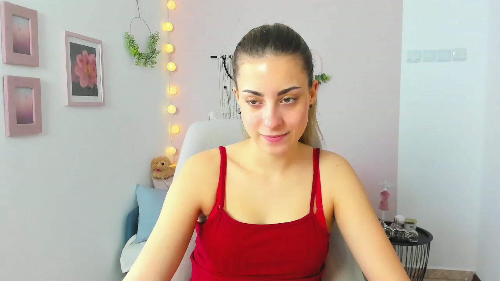 Gallery image thumbnail from Gia_Lopez18's myfreecams stream on, 04/15/2023, 11:00 image 6 of 20