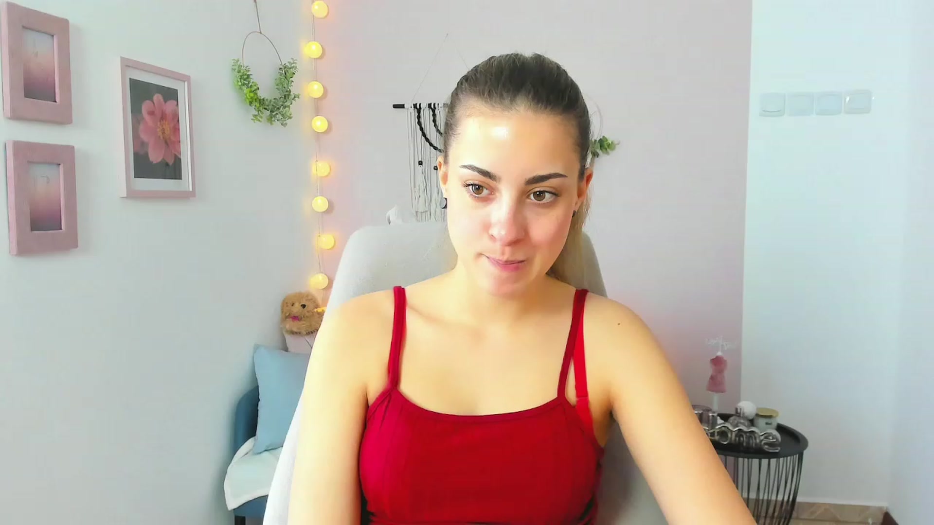 Gallery image thumbnail from Gia_Lopez18's myfreecams stream on, 04/15/2023, 11:00 image 12 of 20