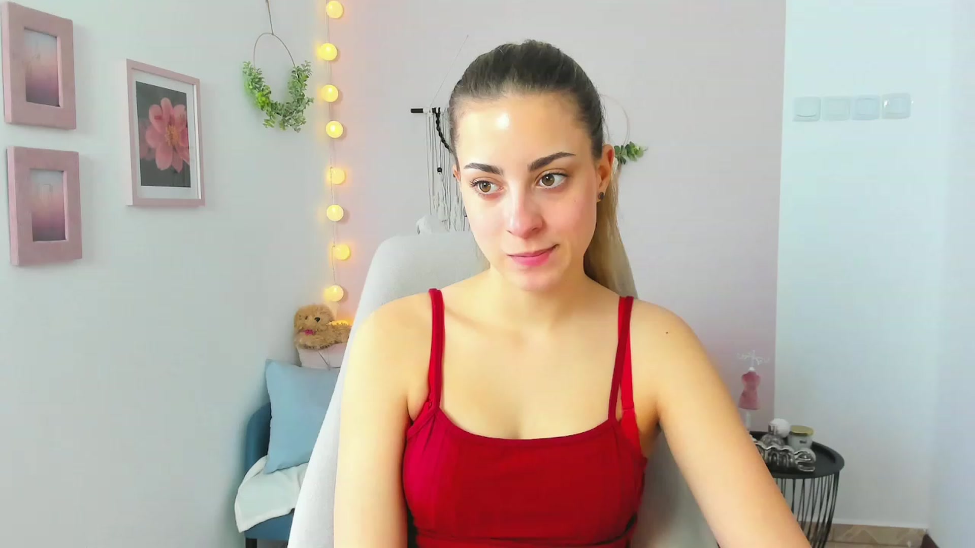 Gallery image thumbnail from Gia_Lopez18's myfreecams stream on, 04/15/2023, 11:00 image 4 of 20