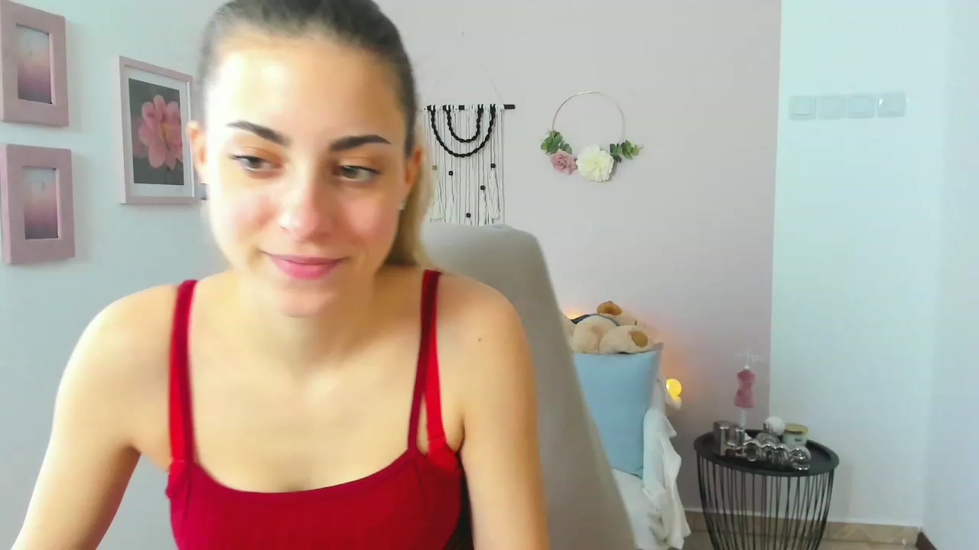 Gallery image thumbnail from Gia_Lopez18's myfreecams stream on, 04/15/2023, 11:00 image 15 of 20