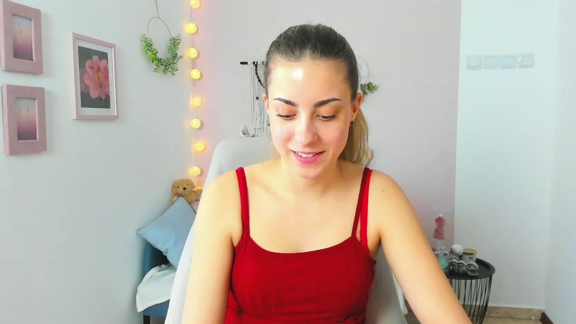 Gallery image thumbnail from Gia_Lopez18's myfreecams stream on, 04/15/2023, 13:42 image 9 of 20
