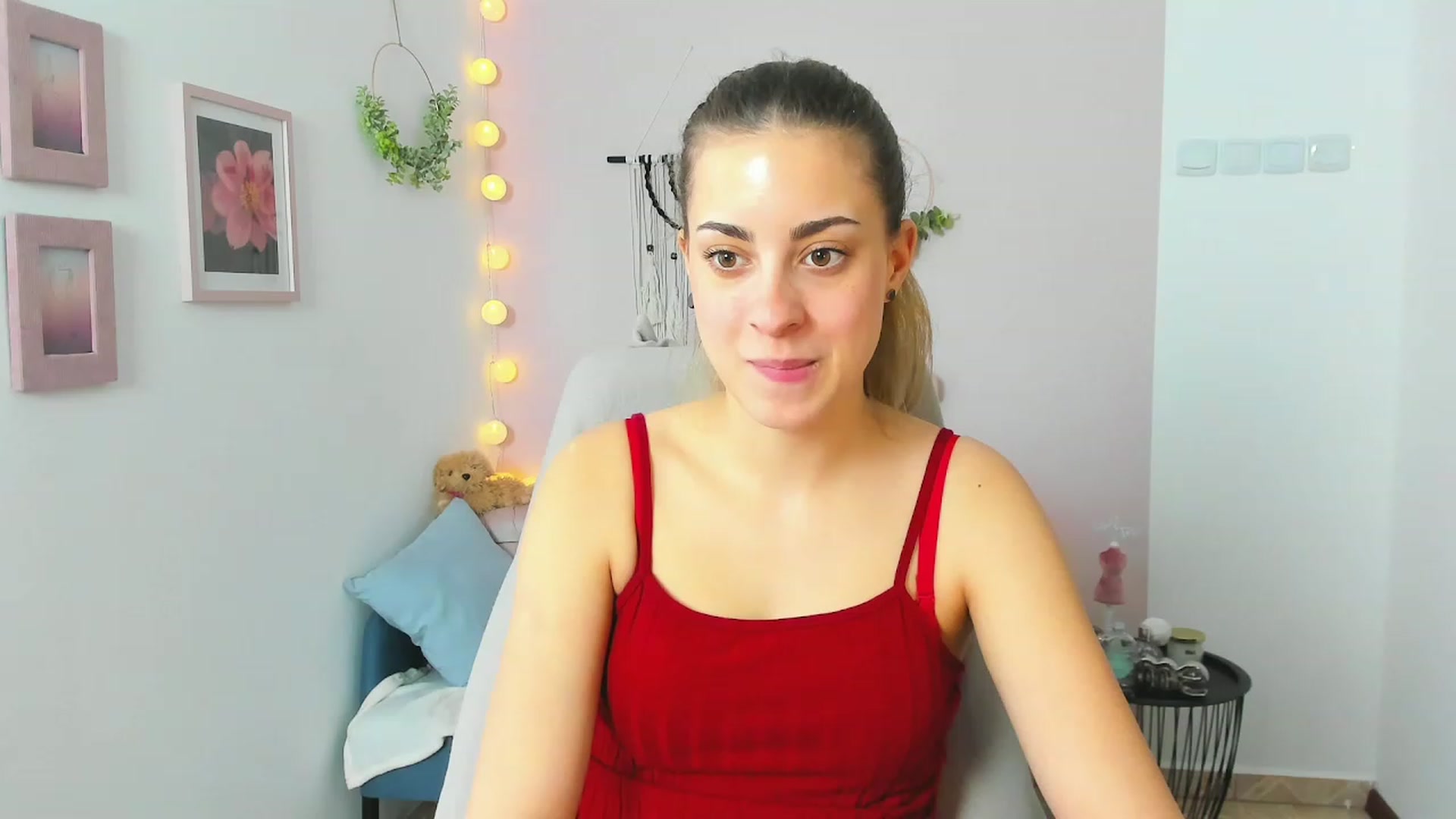 Gallery image thumbnail from Gia_Lopez18's myfreecams stream on, 04/15/2023, 13:42 image 5 of 20