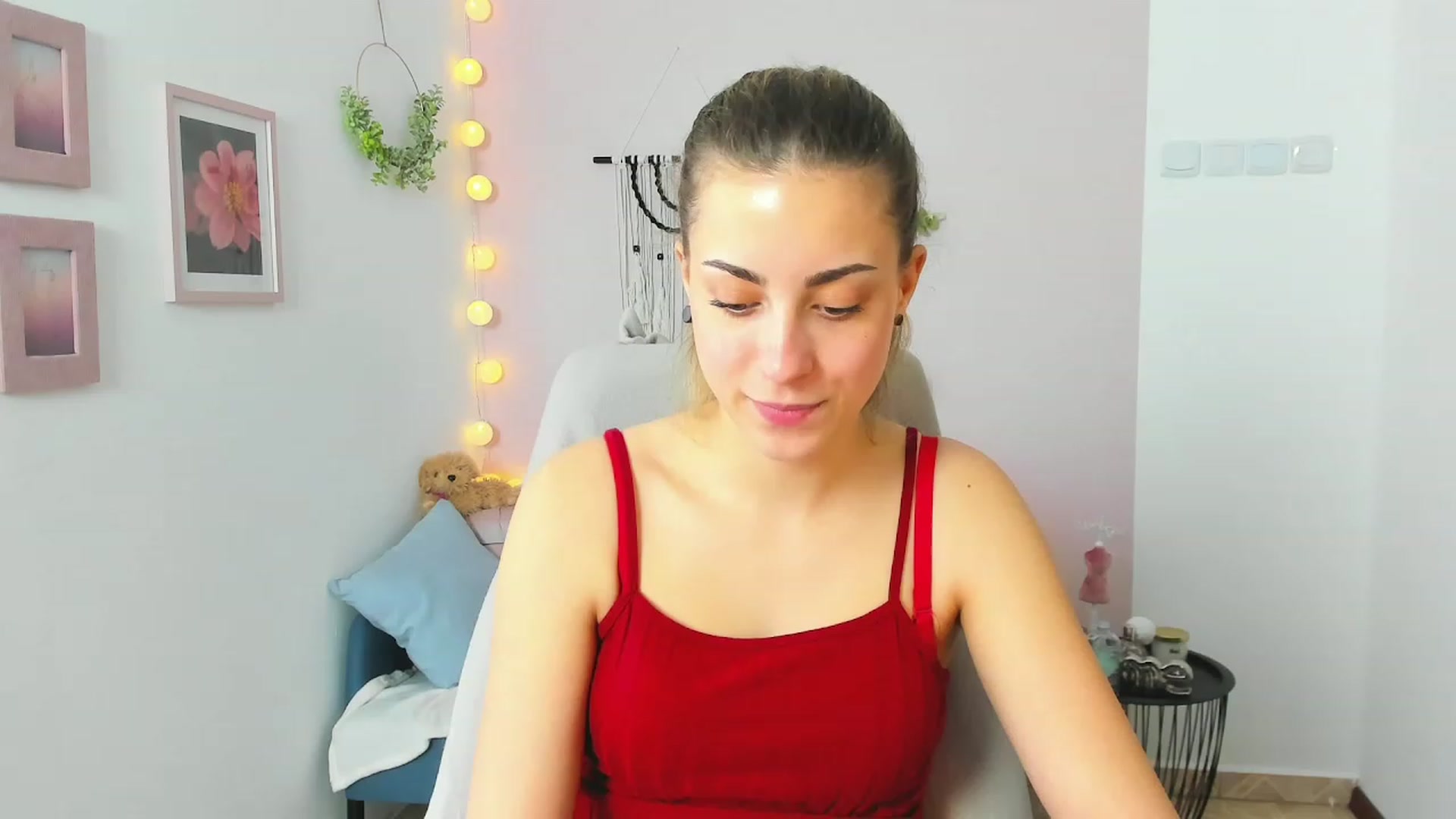 Gallery image thumbnail from Gia_Lopez18's myfreecams stream on, 04/15/2023, 13:42 image 18 of 20