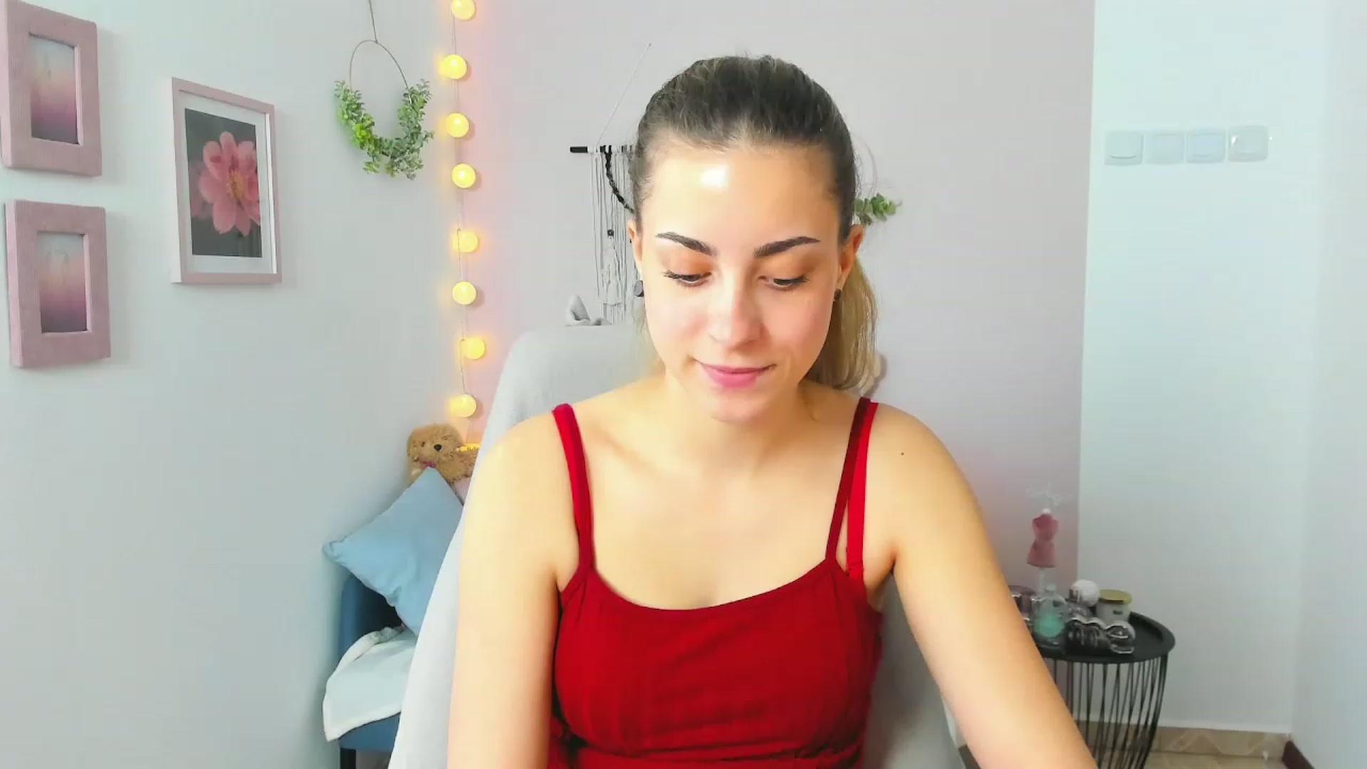 Gallery image thumbnail from Gia_Lopez18's myfreecams stream on, 04/15/2023, 13:42 image 7 of 20