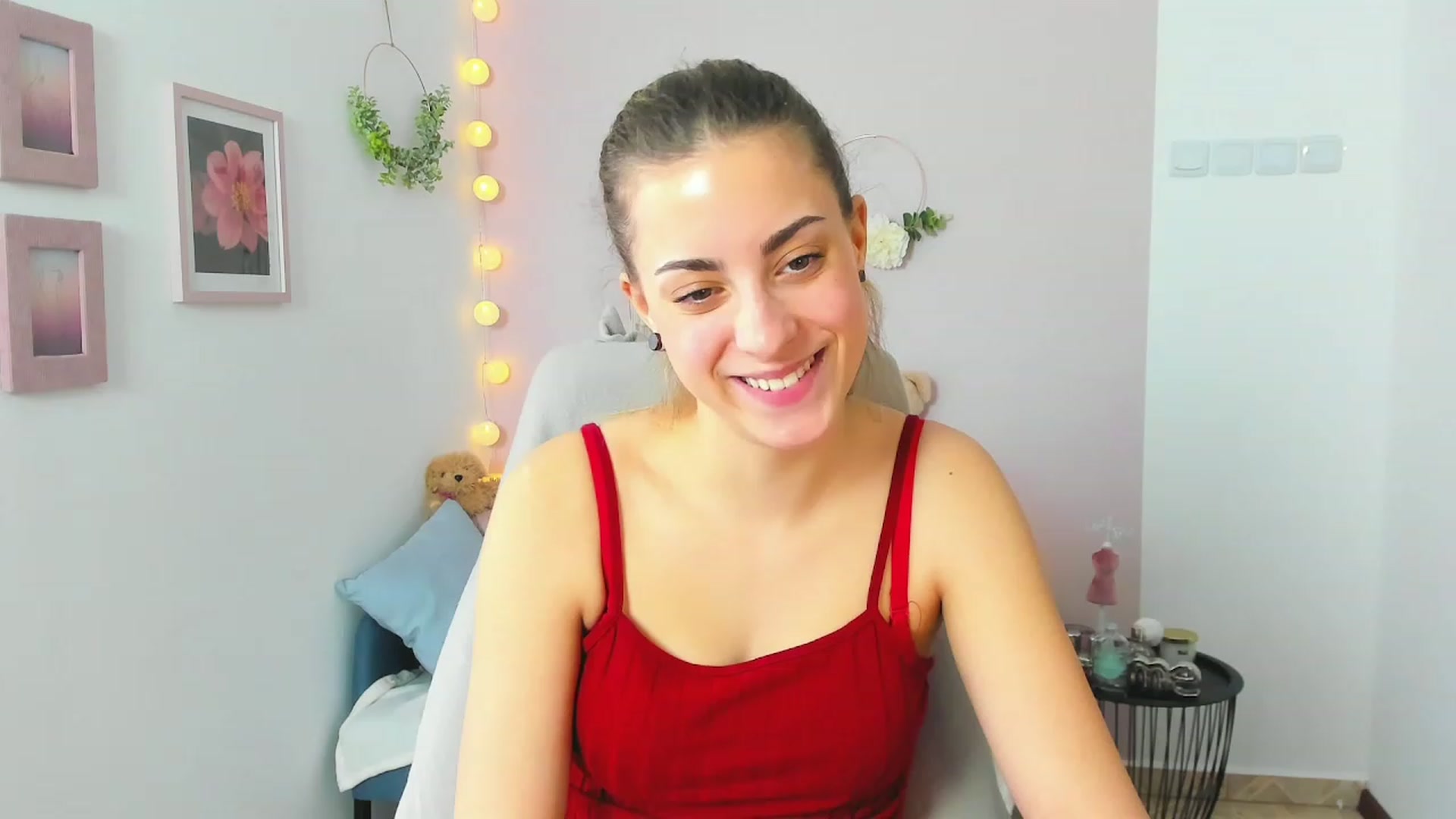 Gallery image thumbnail from Gia_Lopez18's myfreecams stream on, 04/15/2023, 13:42 image 11 of 20
