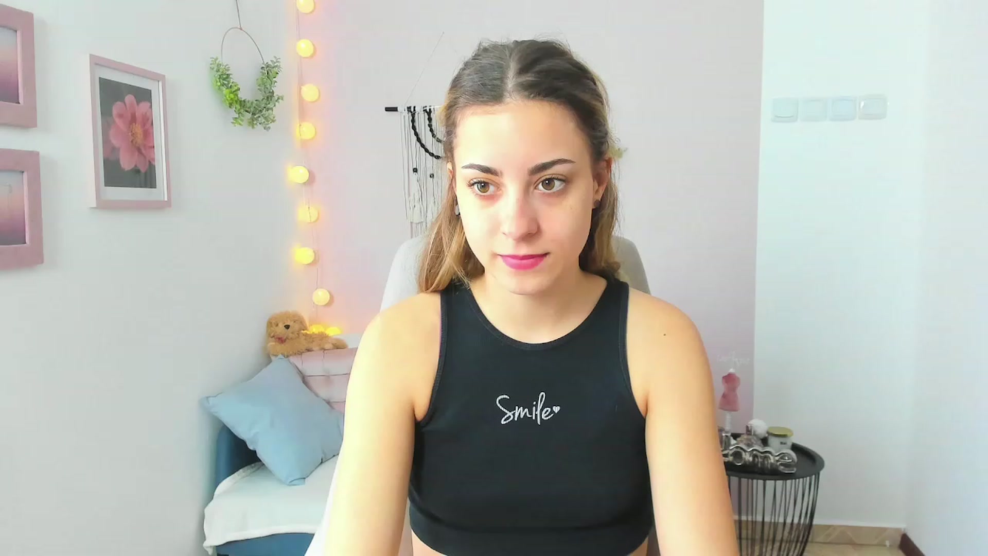 Gallery image thumbnail from Gia_Lopez18's myfreecams stream on, 04/16/2023, 11:42 image 6 of 20
