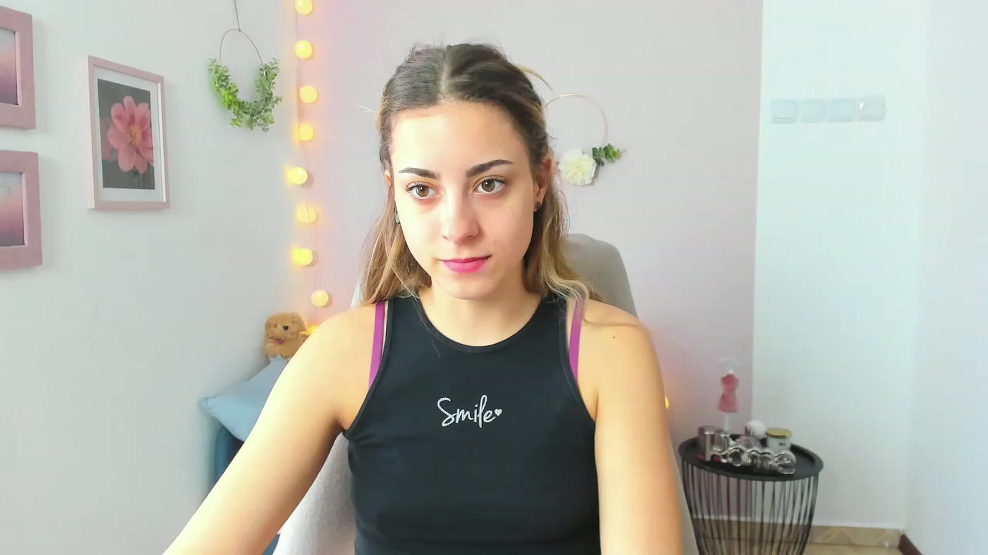 Gallery image thumbnail from Gia_Lopez18's myfreecams stream on, 04/16/2023, 11:42 image 14 of 20