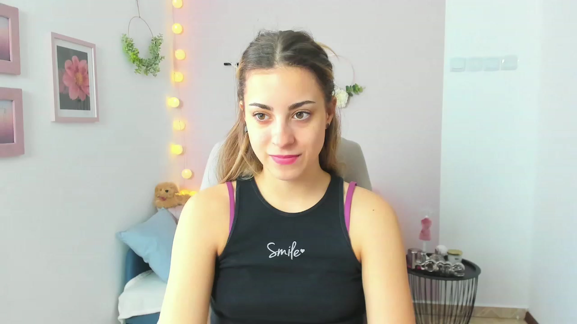 Gallery image thumbnail from Gia_Lopez18's myfreecams stream on, 04/16/2023, 11:42 image 16 of 20