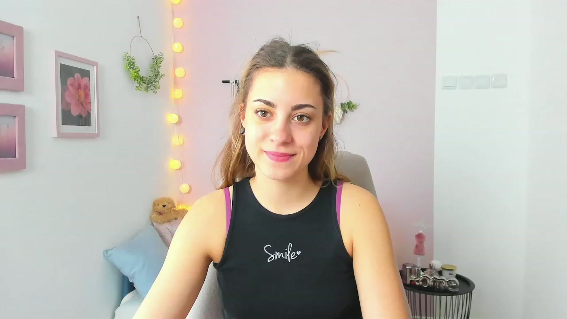 Gallery image thumbnail from Gia_Lopez18's myfreecams stream on, 04/16/2023, 12:59 image 15 of 20