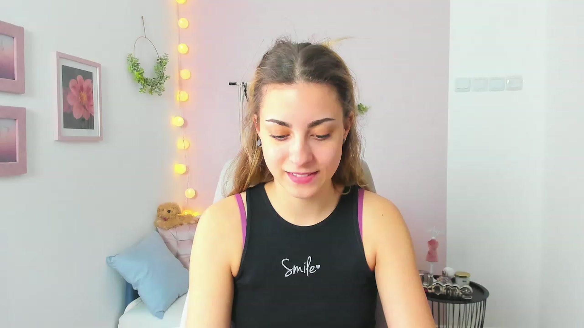 Gallery image thumbnail from Gia_Lopez18's myfreecams stream on, 04/16/2023, 12:59 image 13 of 20