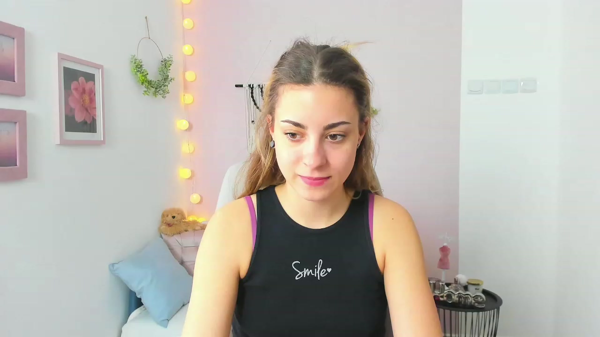 Gallery image thumbnail from Gia_Lopez18's myfreecams stream on, 04/16/2023, 12:59 image 12 of 20