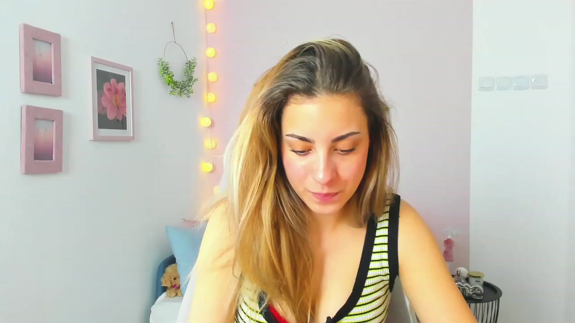 Gallery image thumbnail from Gia_Lopez18's myfreecams stream on, 04/18/2023, 11:55 image 13 of 20