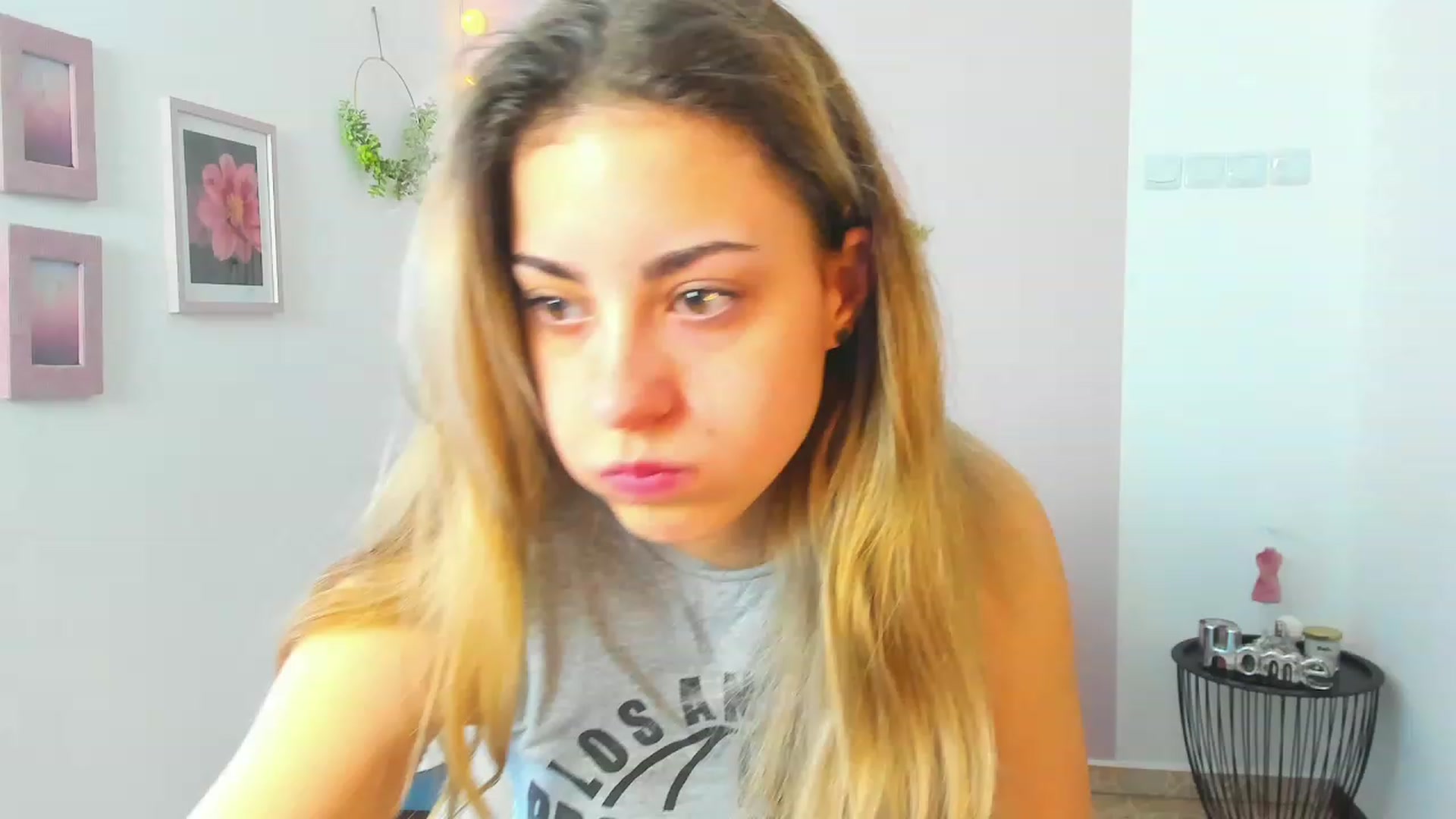 Gallery image thumbnail from Gia_Lopez18's myfreecams stream on, 04/19/2023, 10:06 image 14 of 20