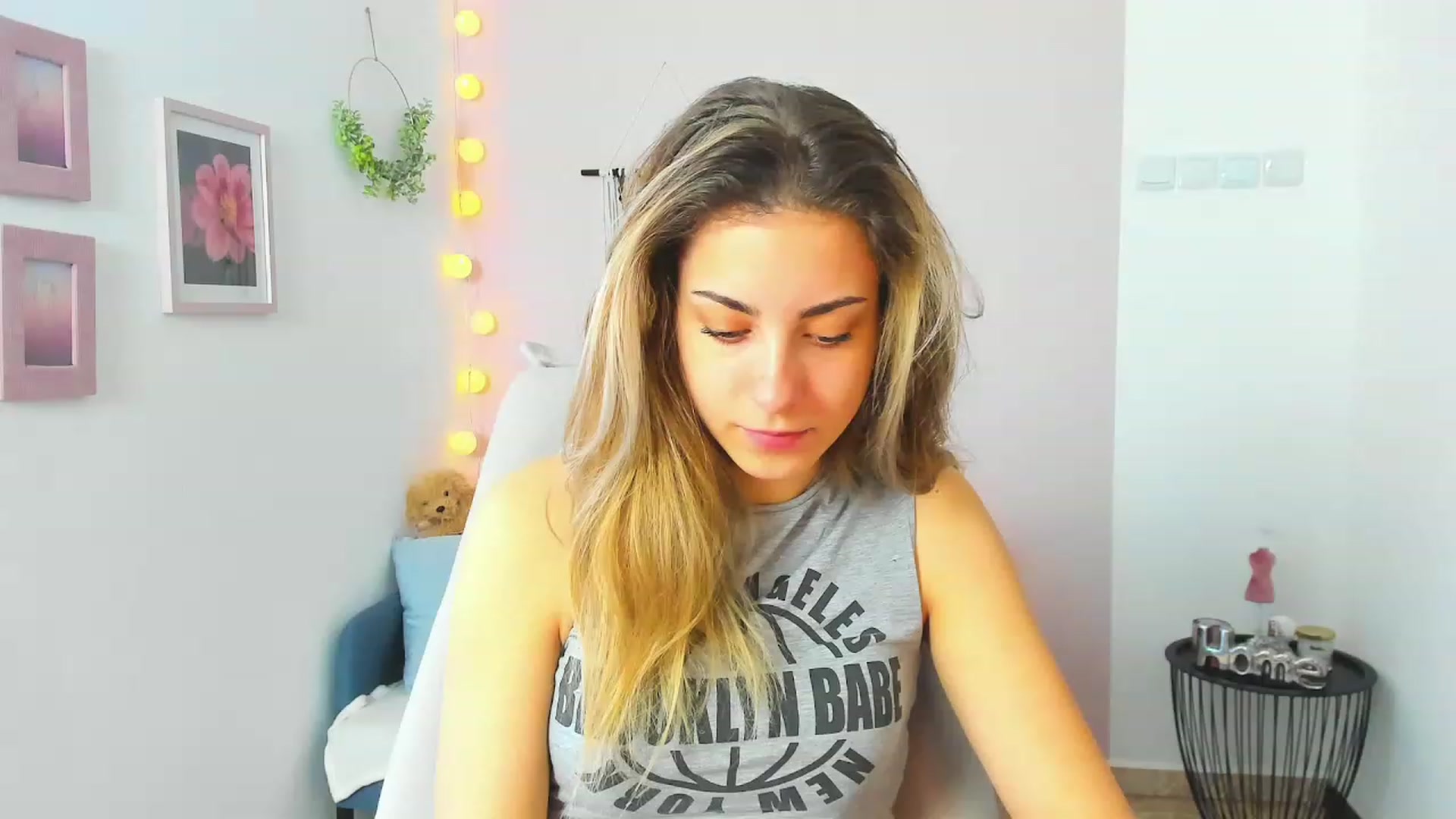 Gallery image thumbnail from Gia_Lopez18's myfreecams stream on, 04/19/2023, 12:09 image 5 of 20