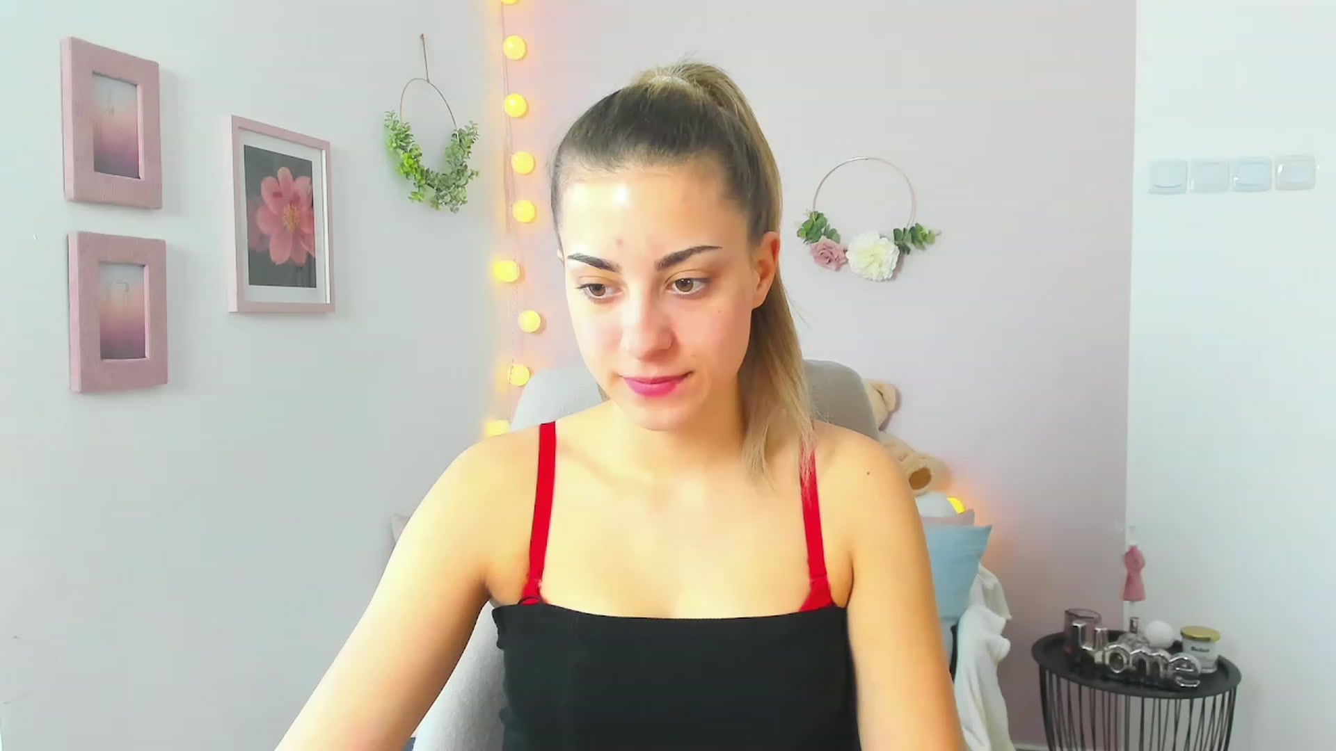 Gallery image thumbnail from Gia_Lopez18's myfreecams stream on, 04/20/2023, 09:05 image 3 of 20