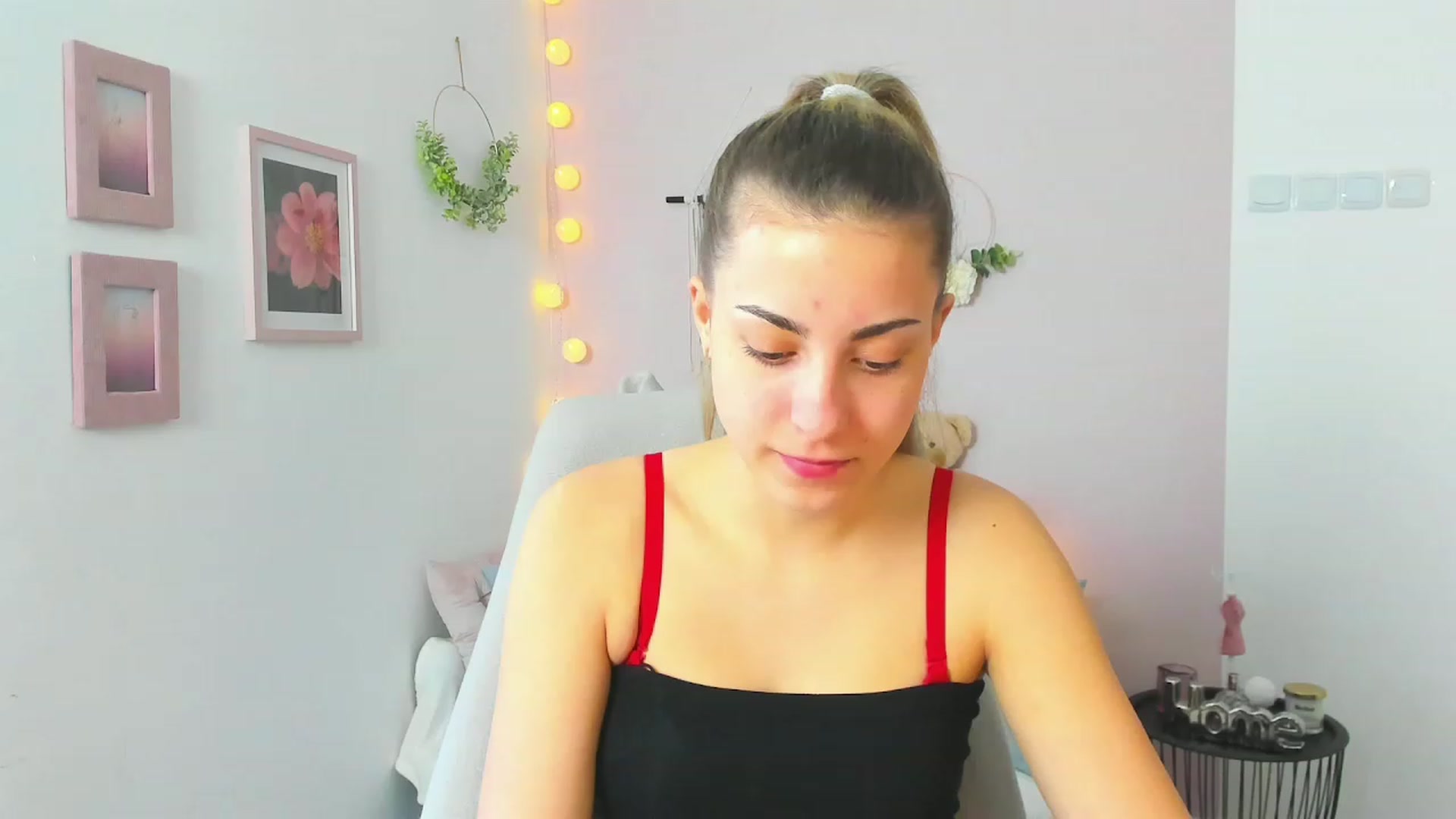 Gallery image thumbnail from Gia_Lopez18's myfreecams stream on, 04/20/2023, 09:05 image 20 of 20