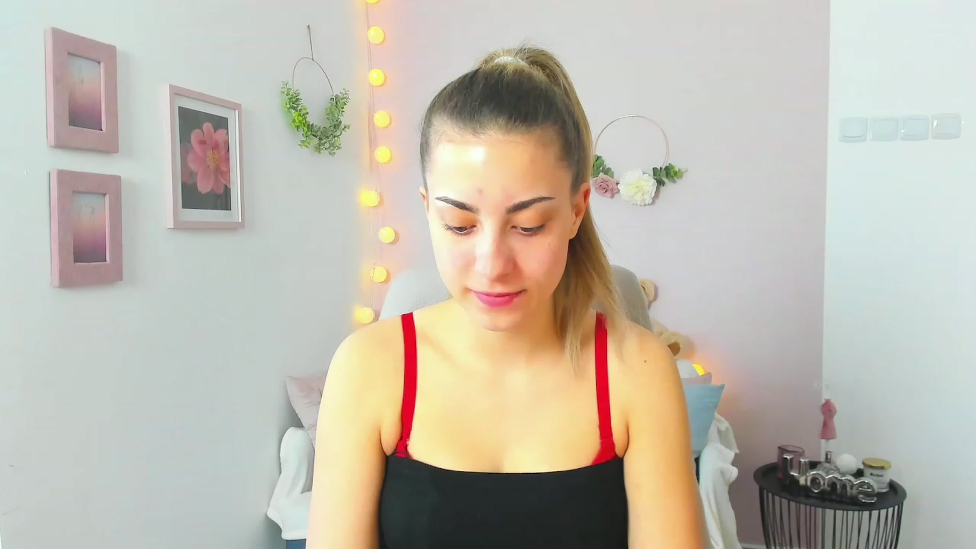 Gallery image thumbnail from Gia_Lopez18's myfreecams stream on, 04/20/2023, 09:05 image 5 of 20