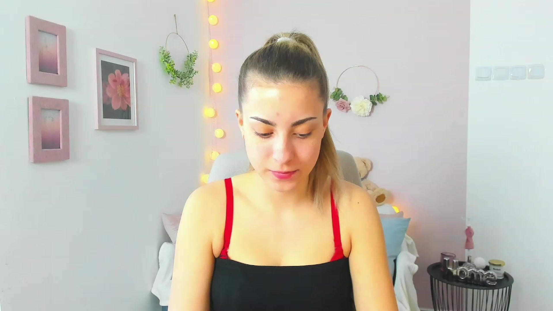 Gallery image thumbnail from Gia_Lopez18's myfreecams stream on, 04/20/2023, 09:05 image 9 of 20