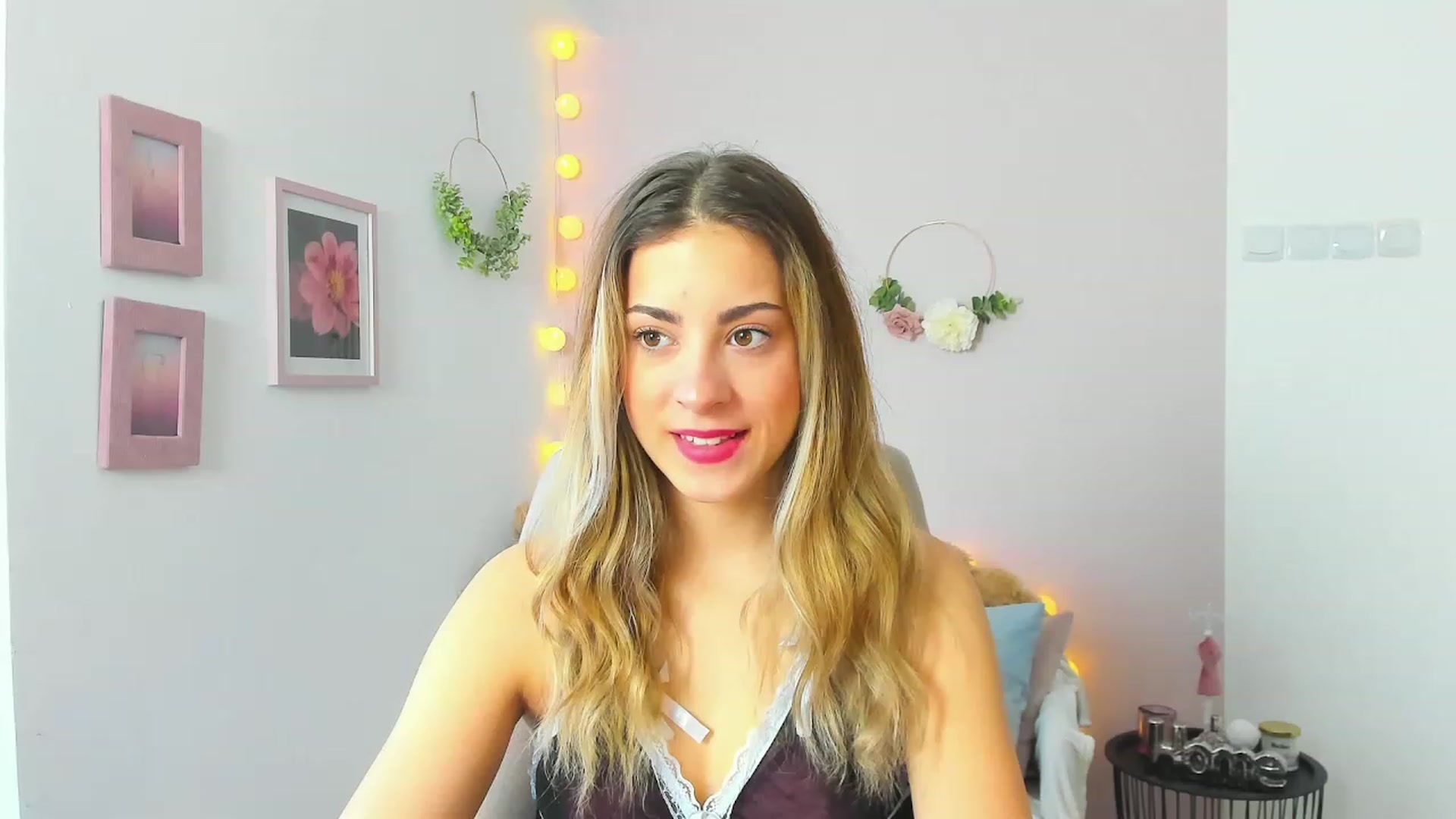 Gallery image thumbnail from Gia_Lopez18's myfreecams stream on, 04/21/2023, 08:50 image 1 of 20